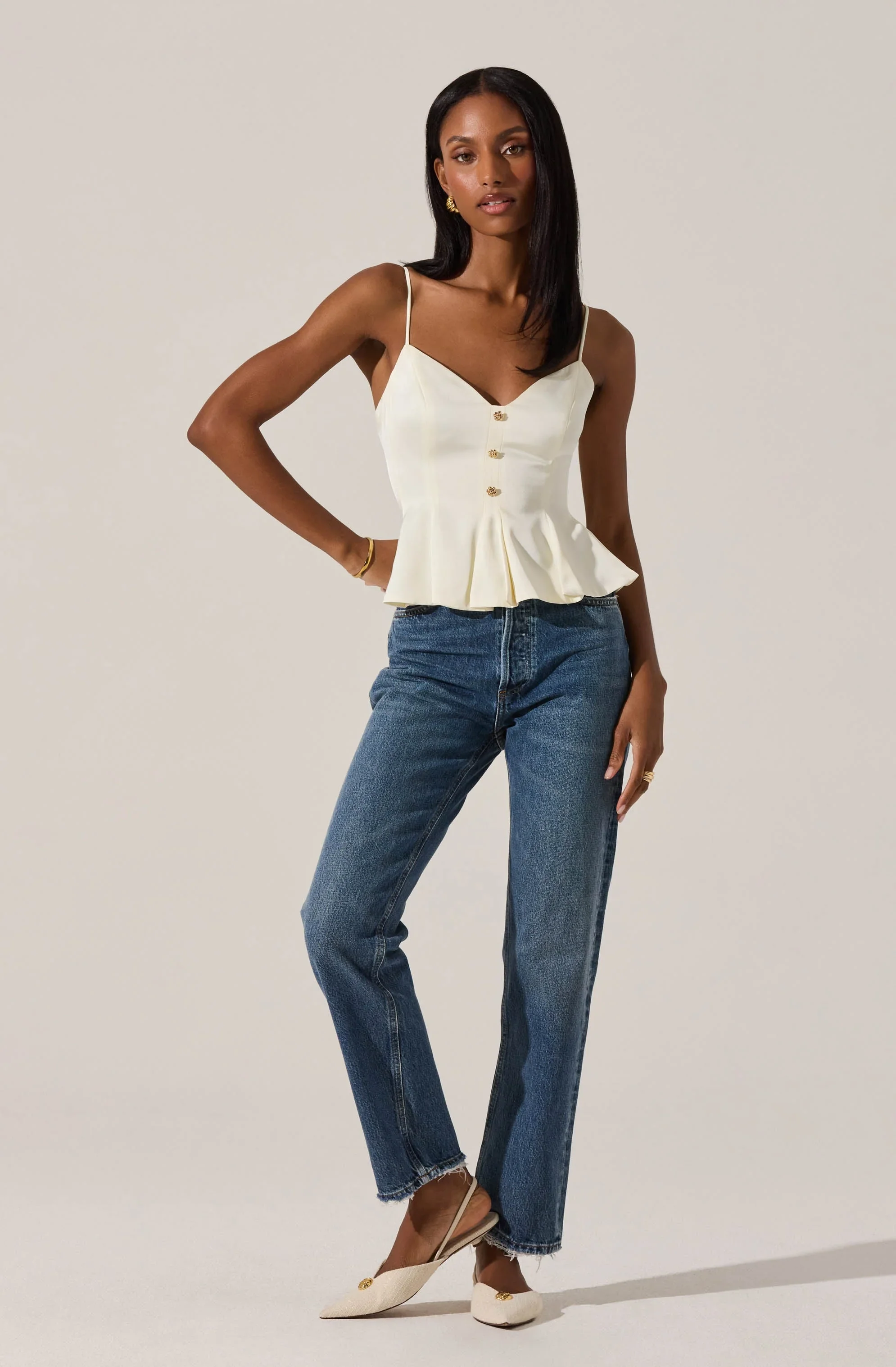 ACT18990_CREAM_5_4000x.webp