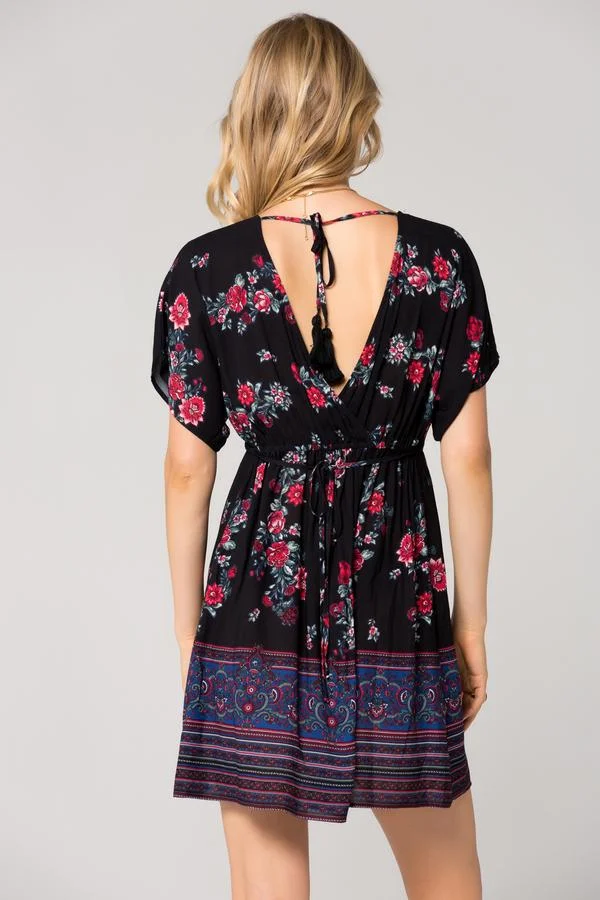 Curacao_Border_Print_V_Neck_Dress_Back_Detail_600x.jpg