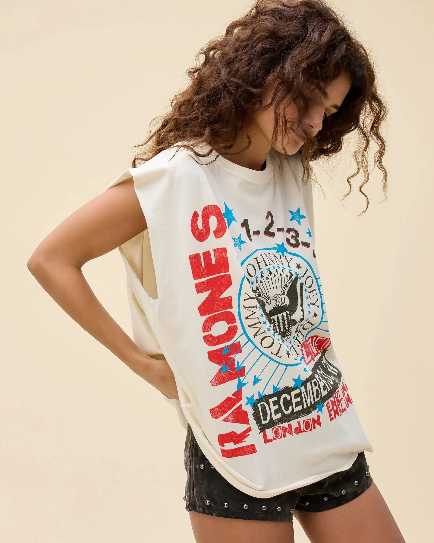 Your summer playlist brought to you by new @daydreamerlaclothing tees ✨ Shop all new arrivals online and in store 10-7!
.
.
.
#bandtee #graphictee #daydreamerla #ramones #ramonesforever #joanjett #joanjettandtheblackhearts #thedoors #saratoga #sarato