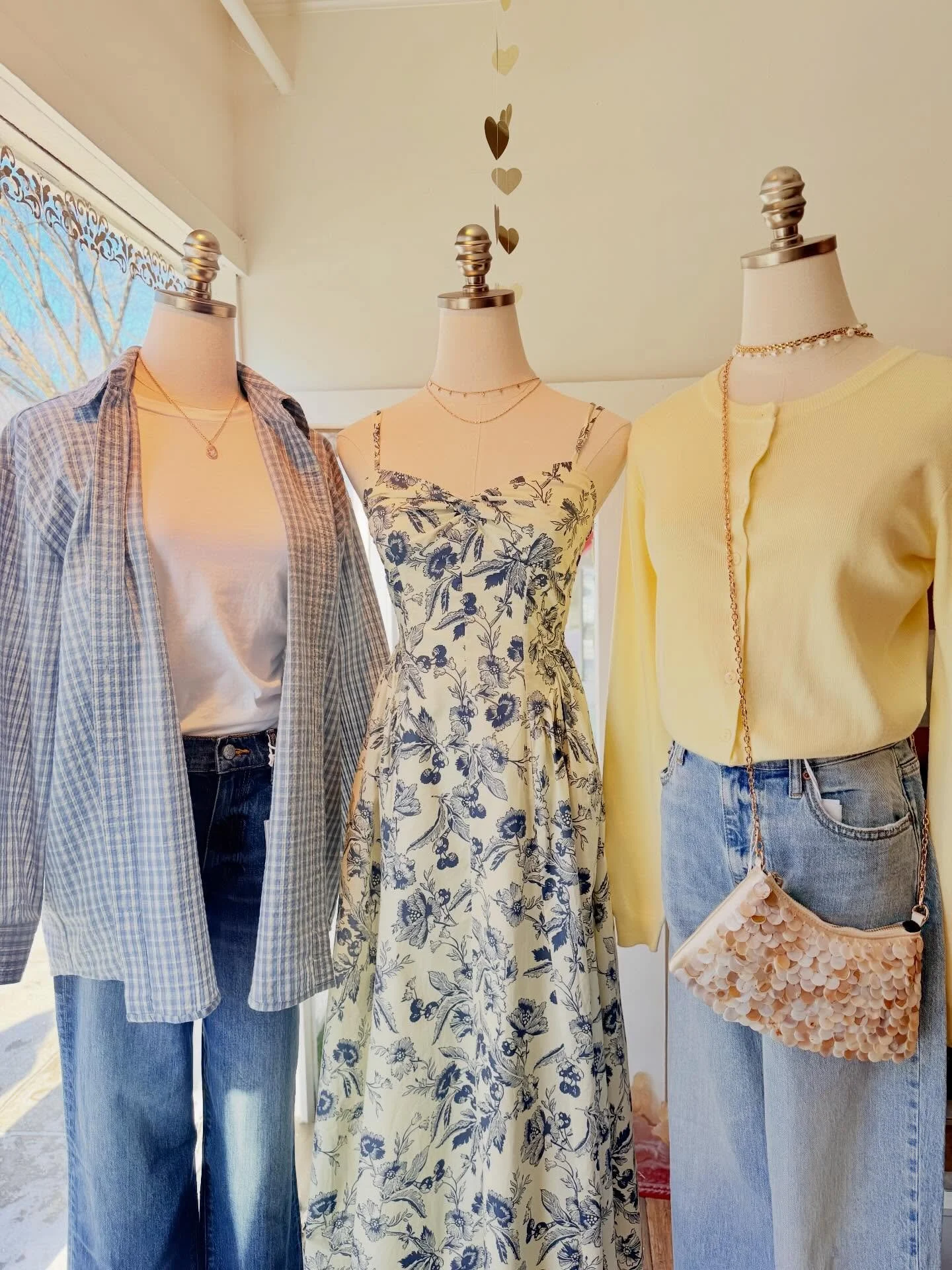 All the summer energy from the mannequins we&rsquo;re dreaming about this week✨🩵
Shop these looks in store and select styles online 
&bull;
&bull;
&bull;
#summer #beachy #butteryellow #florals #saratoga