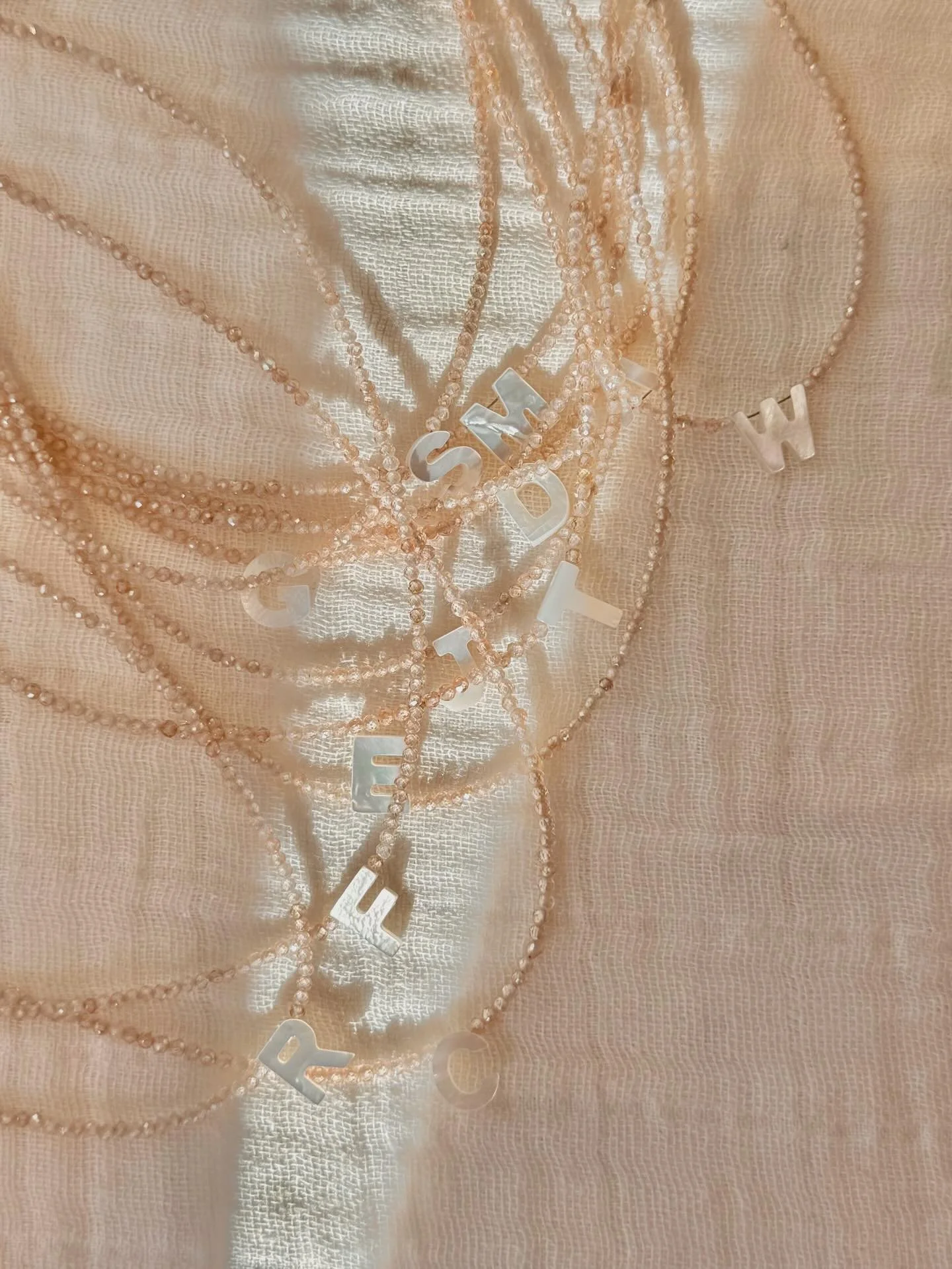 Our sweet Cherry Sky initial necklaces soaking up the Saturday sun today🍒⭐️
&bull;
&bull;
&bull;
#springs #jewlery #boutique #shoplocal #saratoga