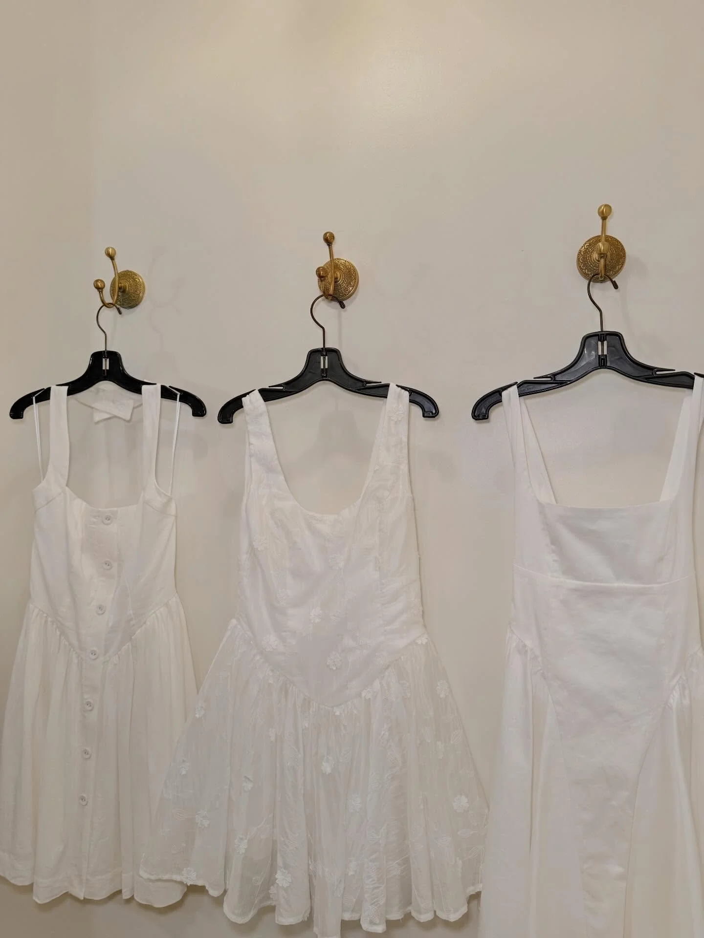 Graduation season is almost here and the white dresses are arriving🤍
Shop your graduation look at Lucia
&bull;
&bull;
&bull;
#graduationdressinspo #boutique #shopping #saratoga #shopsmall