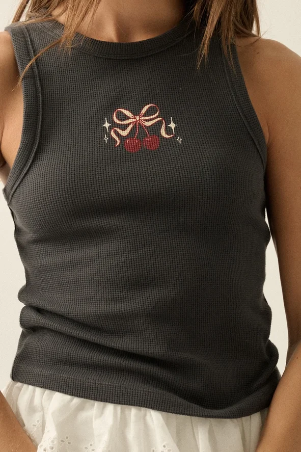 Promesa Cherry Tank close.webp