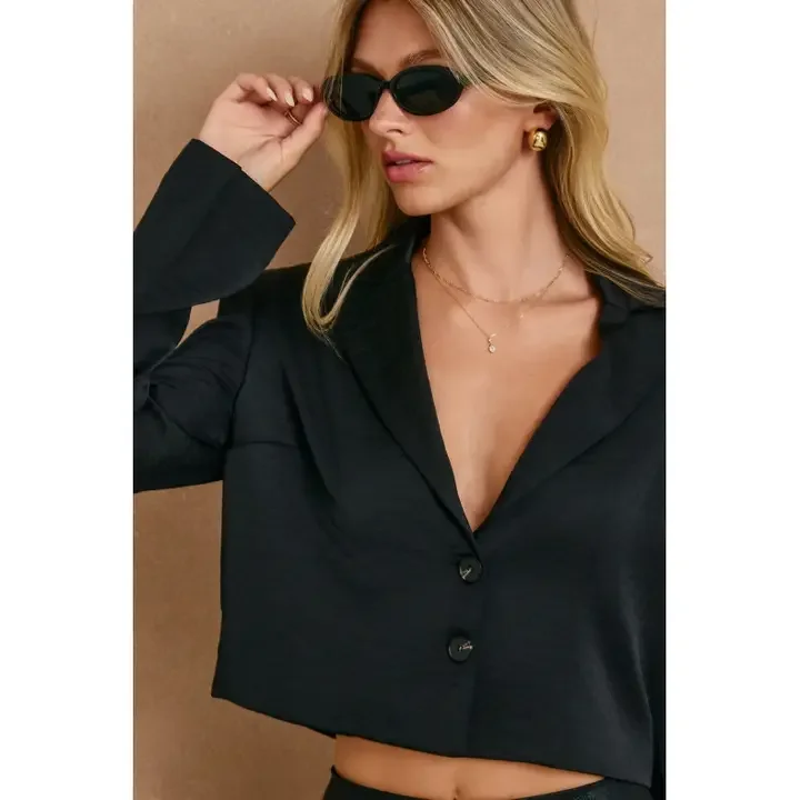 cropped blazer close.webp