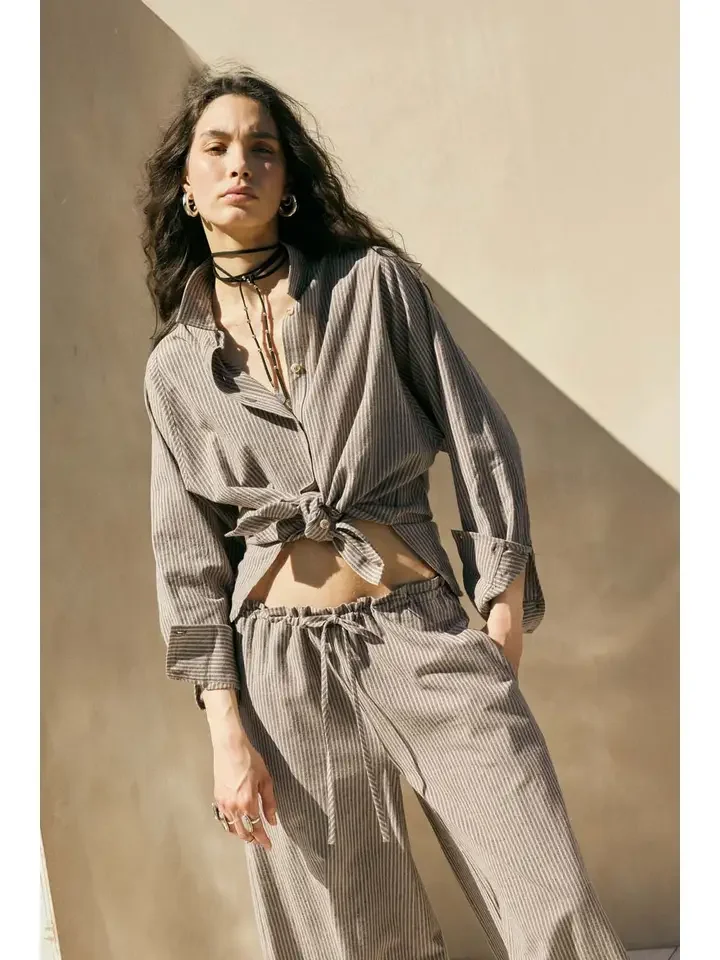 Promesa Mocha shirt Front.webp