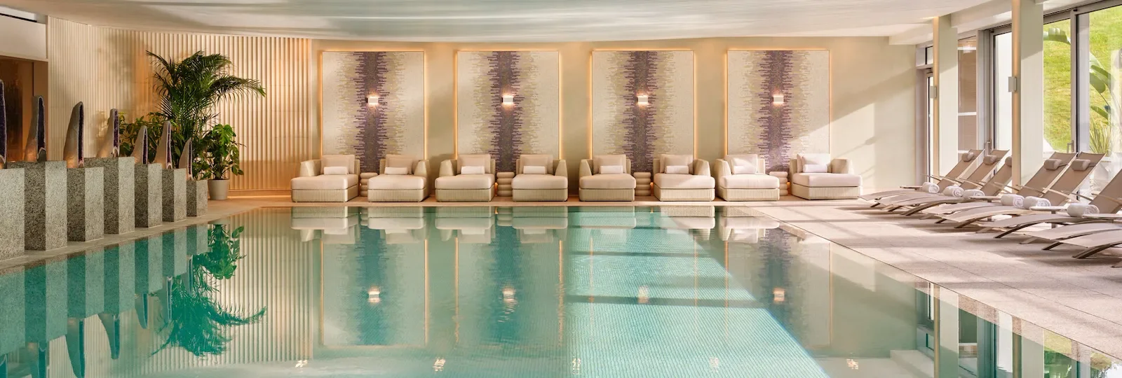 coworth-park_the-spa-at-coworth-park_pool-area_dorchester-collection-_2_-2.webp
