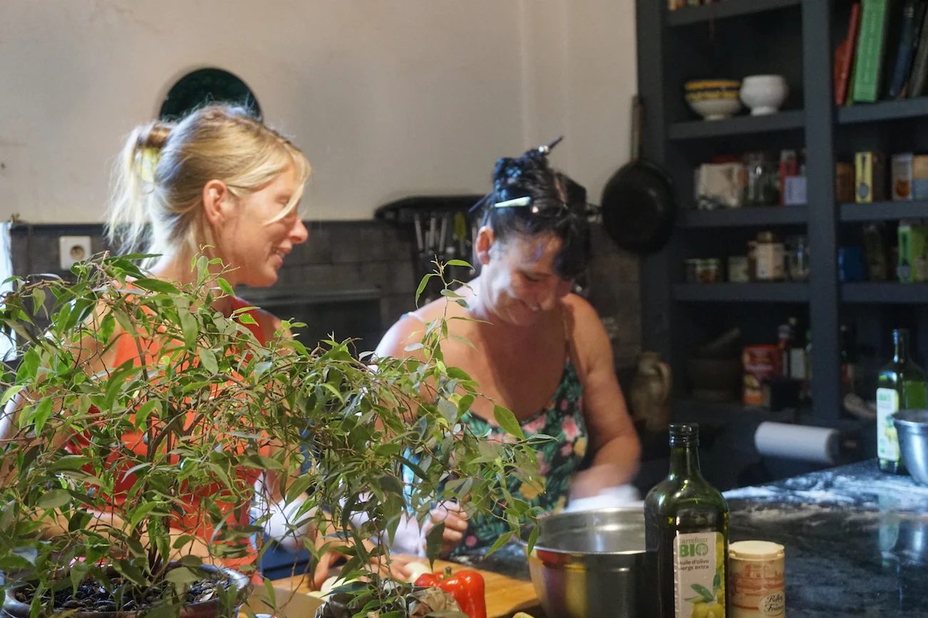 Paula and Letti cook for a summer retreat