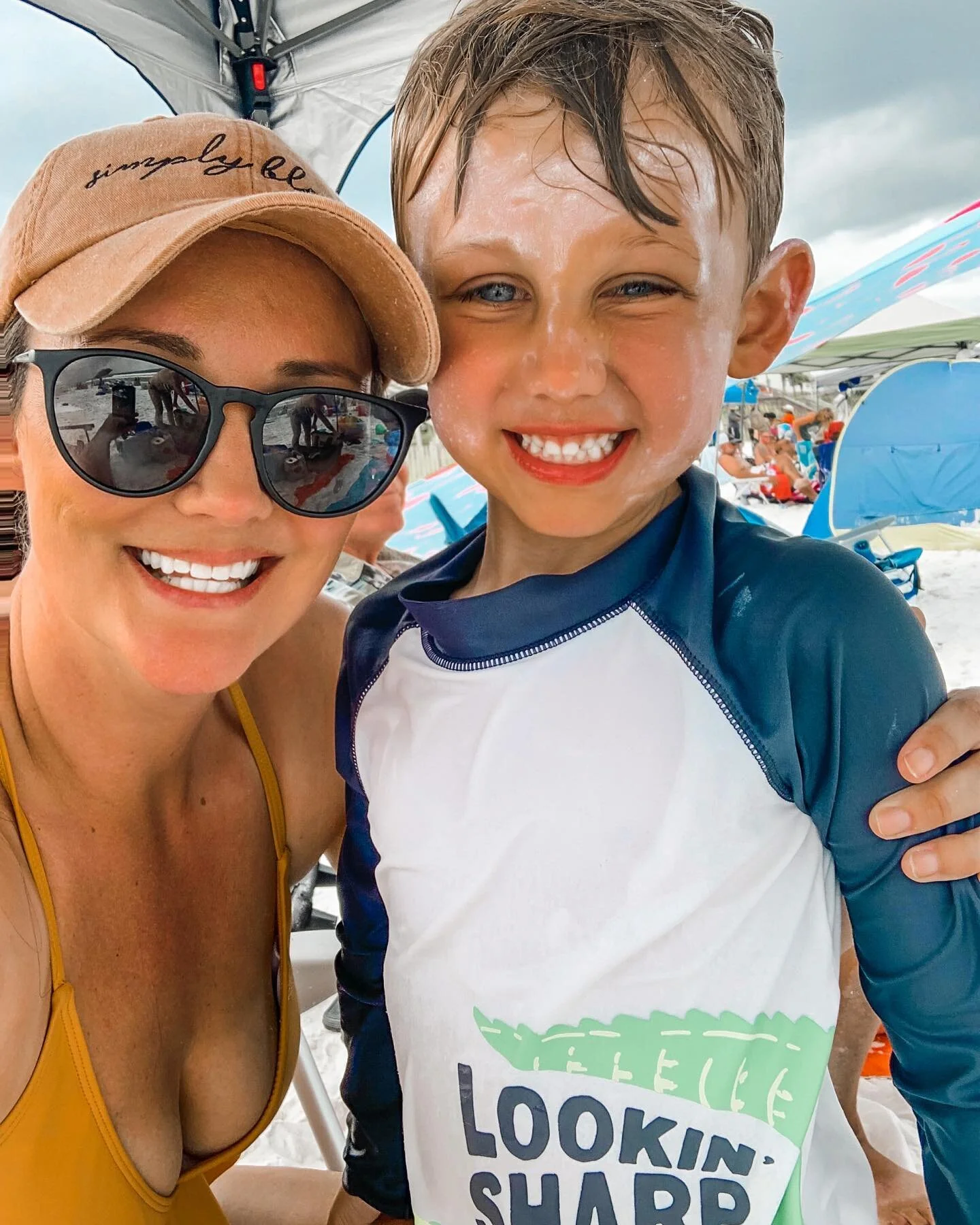 Beach daze with my boy 🏝 

Closing out the vacay strong