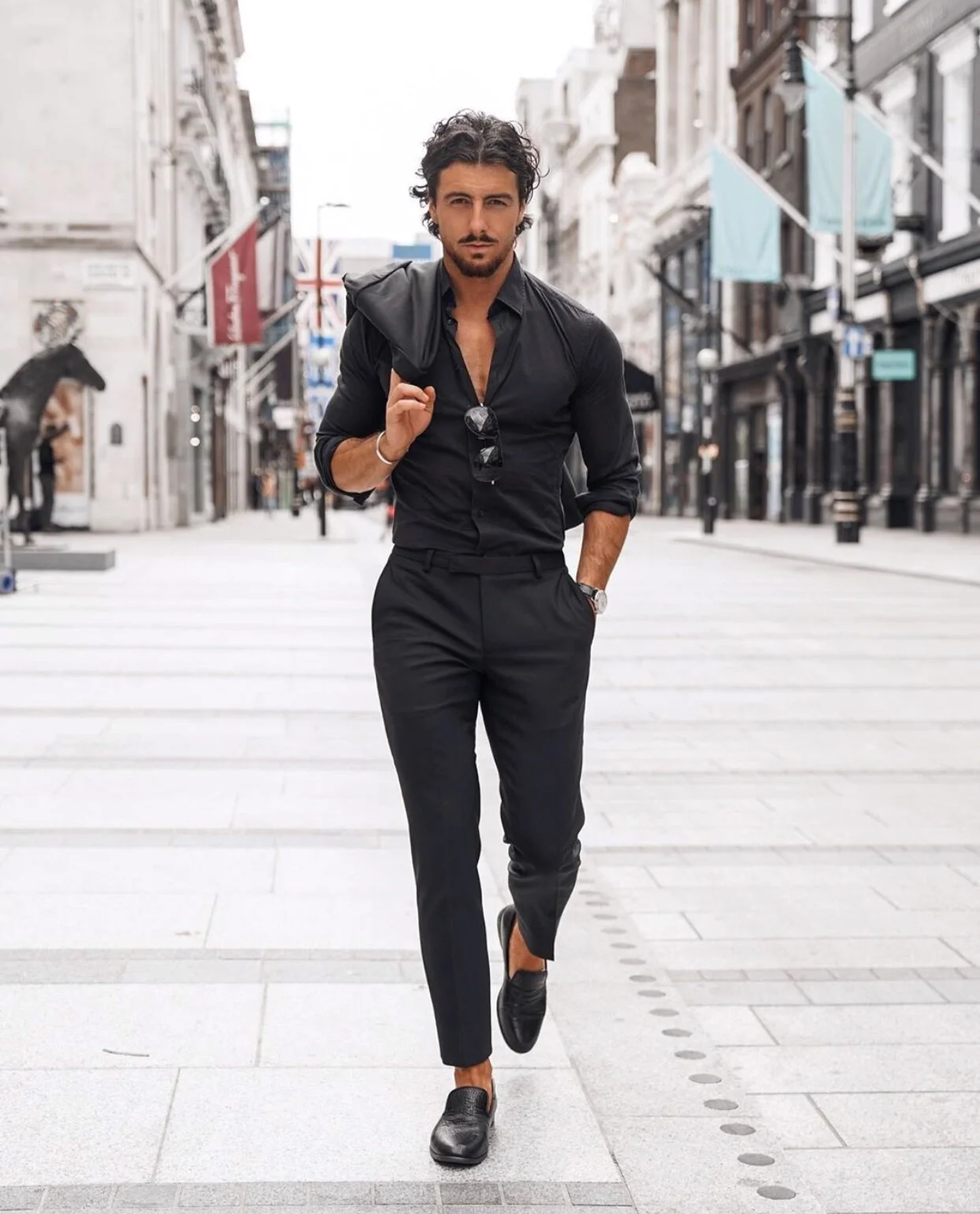  Simply Black  Photo Credit:  rowanrow  