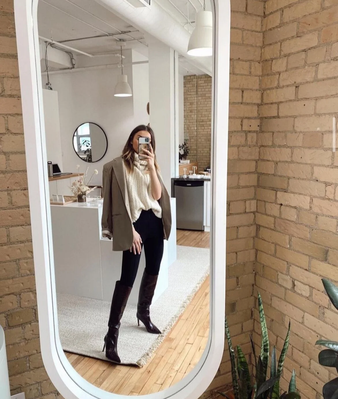  PHOTO CREDIT:  @allegrashaw  