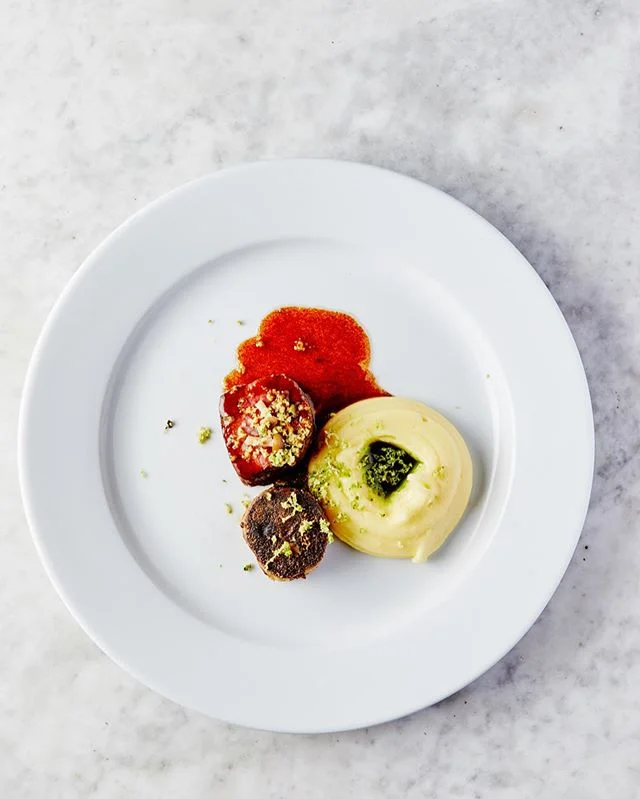 Beef sirloin, braised shoulder, truffle pommes pur&eacute;e, English wasabi, parsley oil 🥩🥔🌱
&bull;
The secret to the perfect @pierre.koffmann potatoes?... Elbow grease and whole lotta butter 💪🏼
&bull;
So good @neate__ couldn&rsquo;t resist 😉
&