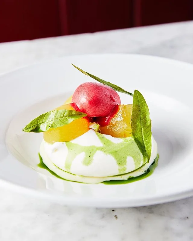 Pretty as a picture 🖼 Another angle of that epic peach dessert 🍑
&bull;
&bull;
&bull;
&bull;
#sweetooth #dessert #pastry #meringue #peach #finedining #hospitality #londonrestaurants #eeeeeats #tastingmenu #onthemenu #chef #cheflife #fruity #toplond