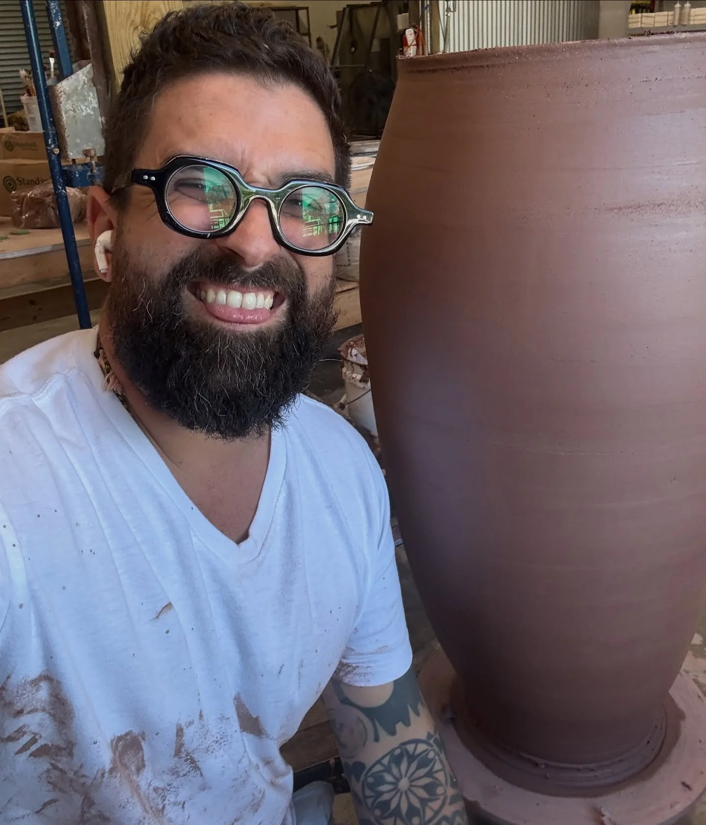 📸
Fastly taken 
Cellphone flix of
The wild and fancy
Slow motion hot
Achy faced laughter 
Of the past few weeks&mdash;
Poorly represented 
Best stuff ever.
I&rsquo;m out here just
Tryin to squeeze 
every last drop.

Peace
🐢AR

#keywestpottery
#adam