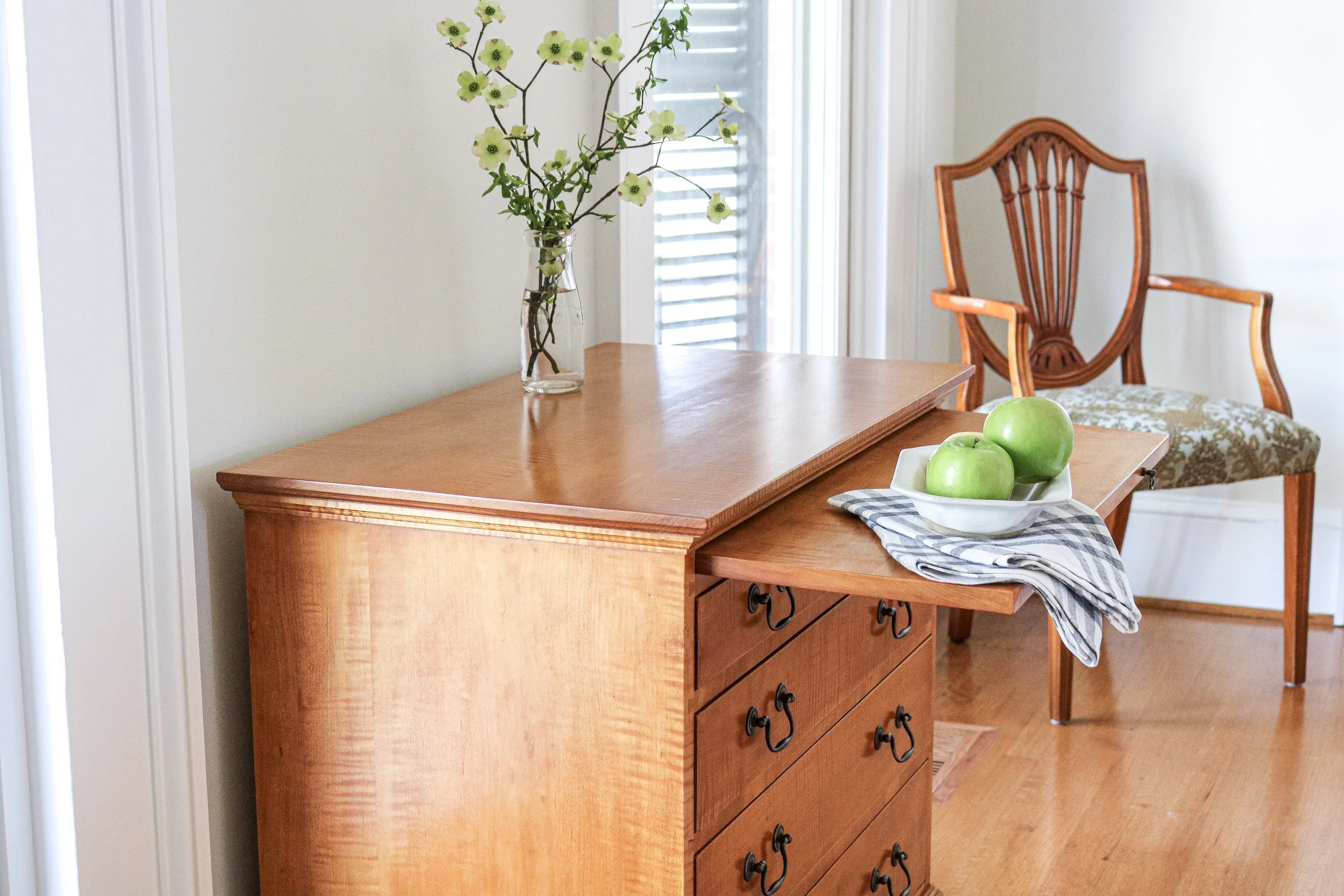 Bachelor's Chest