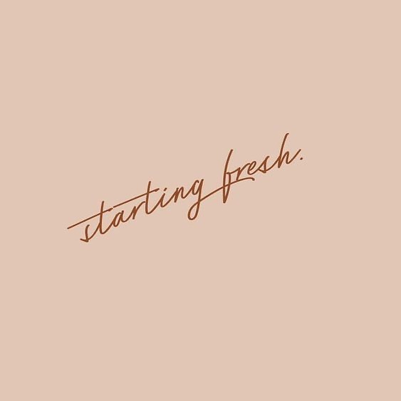 🍐Hello content friends! ⁣🍋
⁣
I'm on the hunt for a solid nutritionist.⁣🍊
⁣
Turns out my steady diet of chicken sandwiches🍗 might⁣
not be the best way to live life (I guess). ⁣😑
⁣
🍑 Leave your recs below👇🏼and thank you in advance! xx