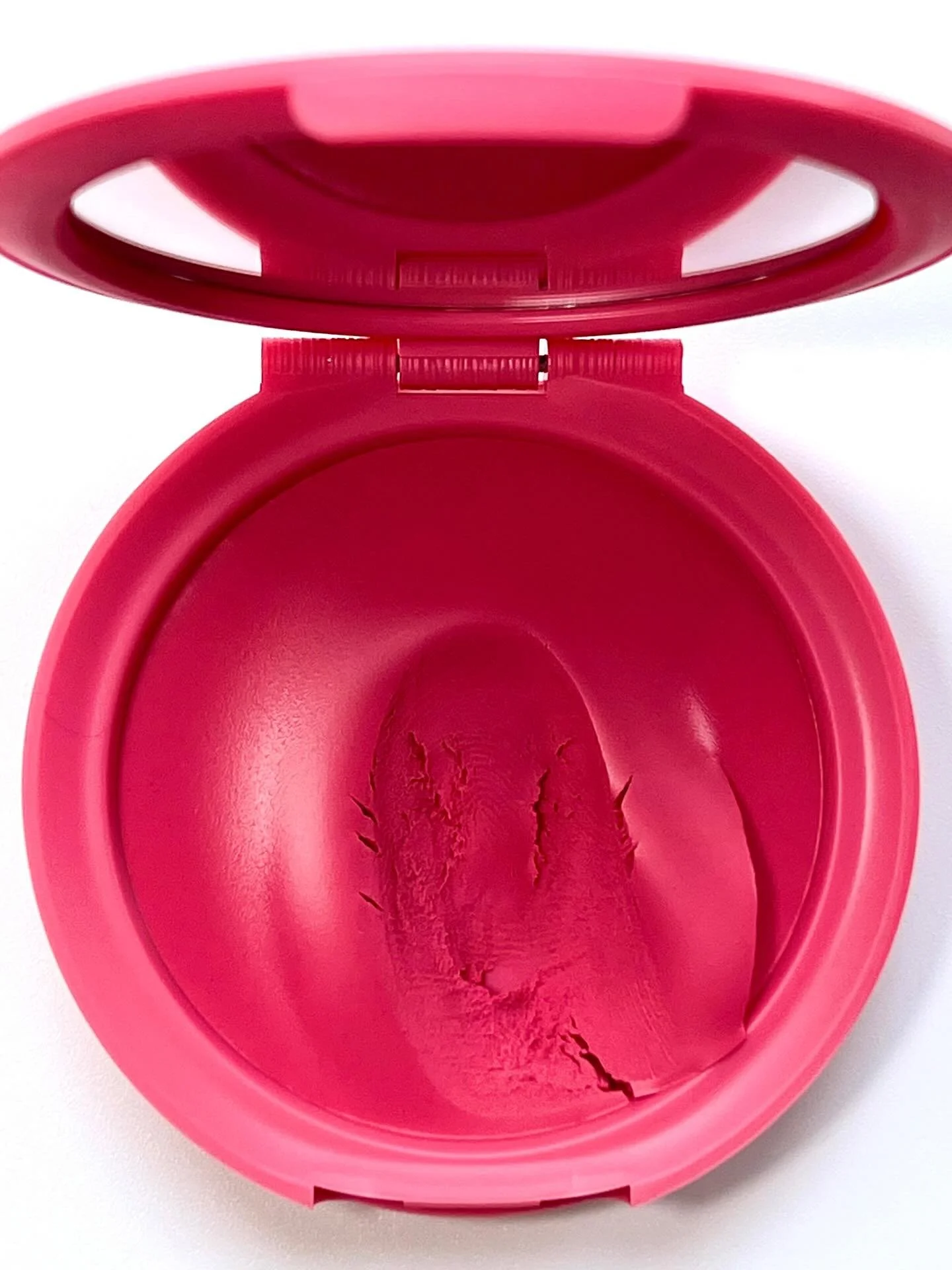 maxfactor_1773944452_3856447940403763424_1549943335.jpg