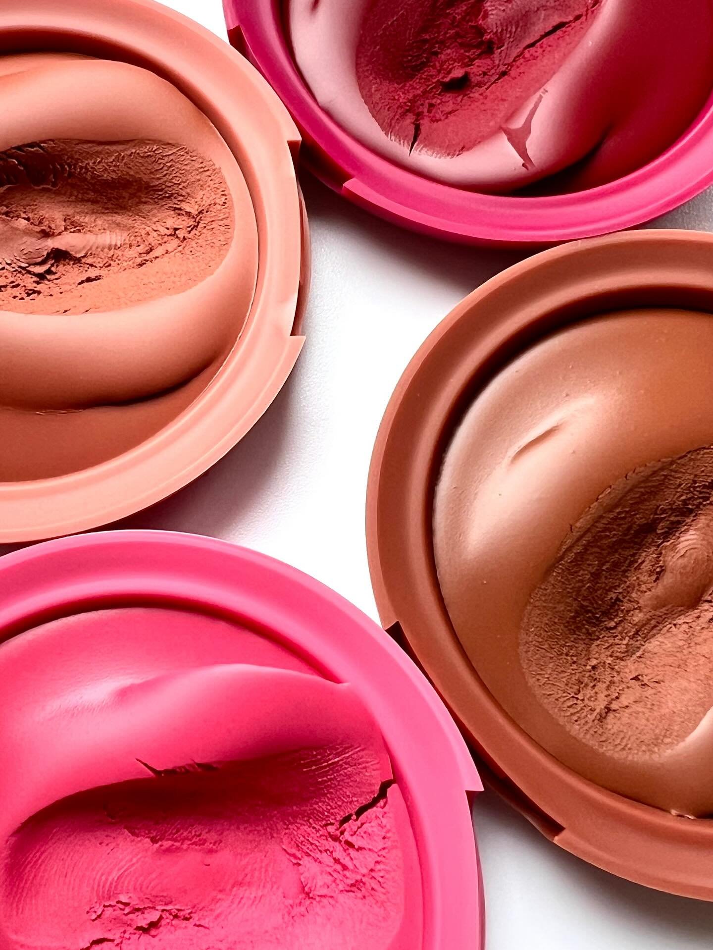 maxfactor_1773944452_3856447943004224850_1549943335.jpg