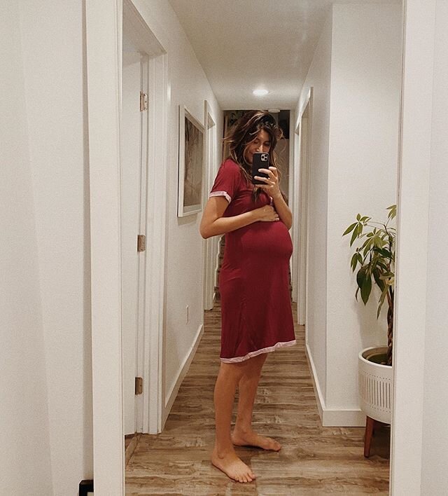 One of the biggest lessons I learned as a first time mom was my lack of preparation for what I believe to be the most important part of our pregnancy journey.... the 6 weeks that follow after your delivery (or 40 días)  Some people also like to refe