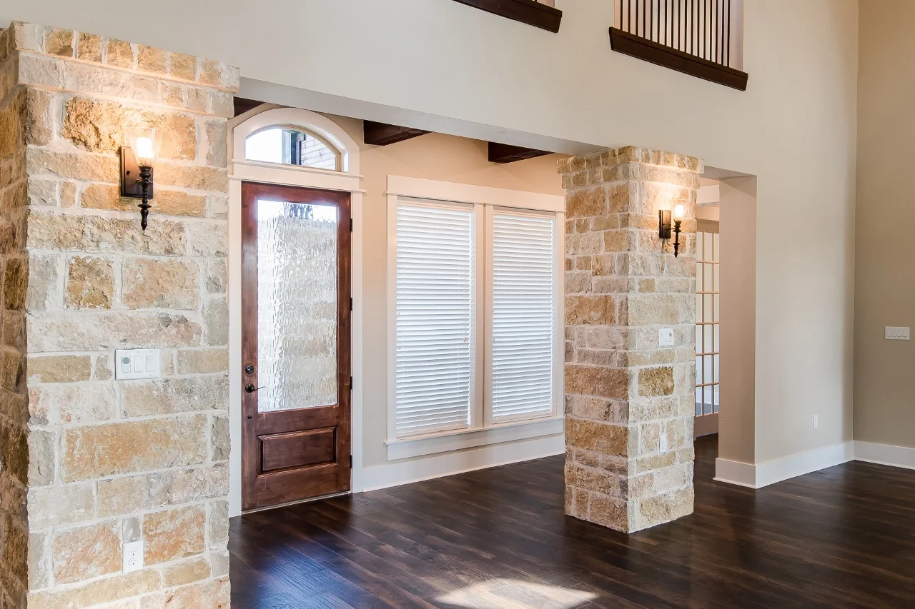 02 - Foyer-3261 (1280x853).jpg