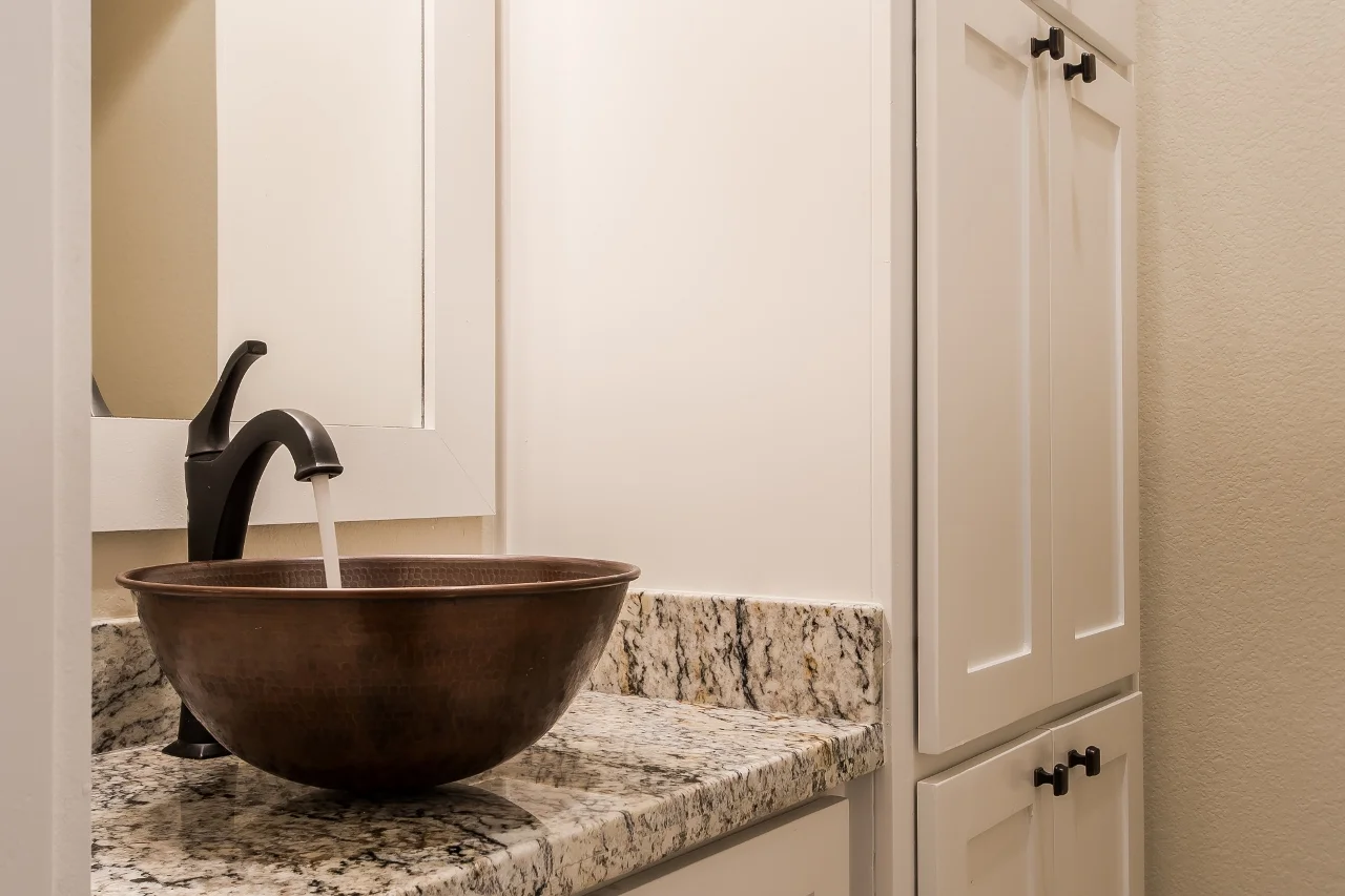 07 - Half Bathroom-3305 (1280x853).jpg