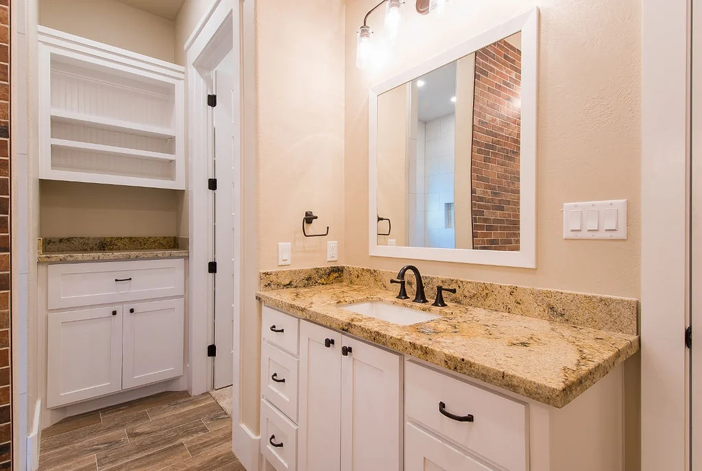 09-Bedroom1-2731(1280x859).jpg