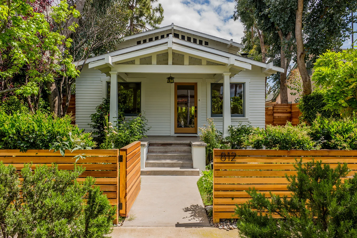 812 Crestmoore Place