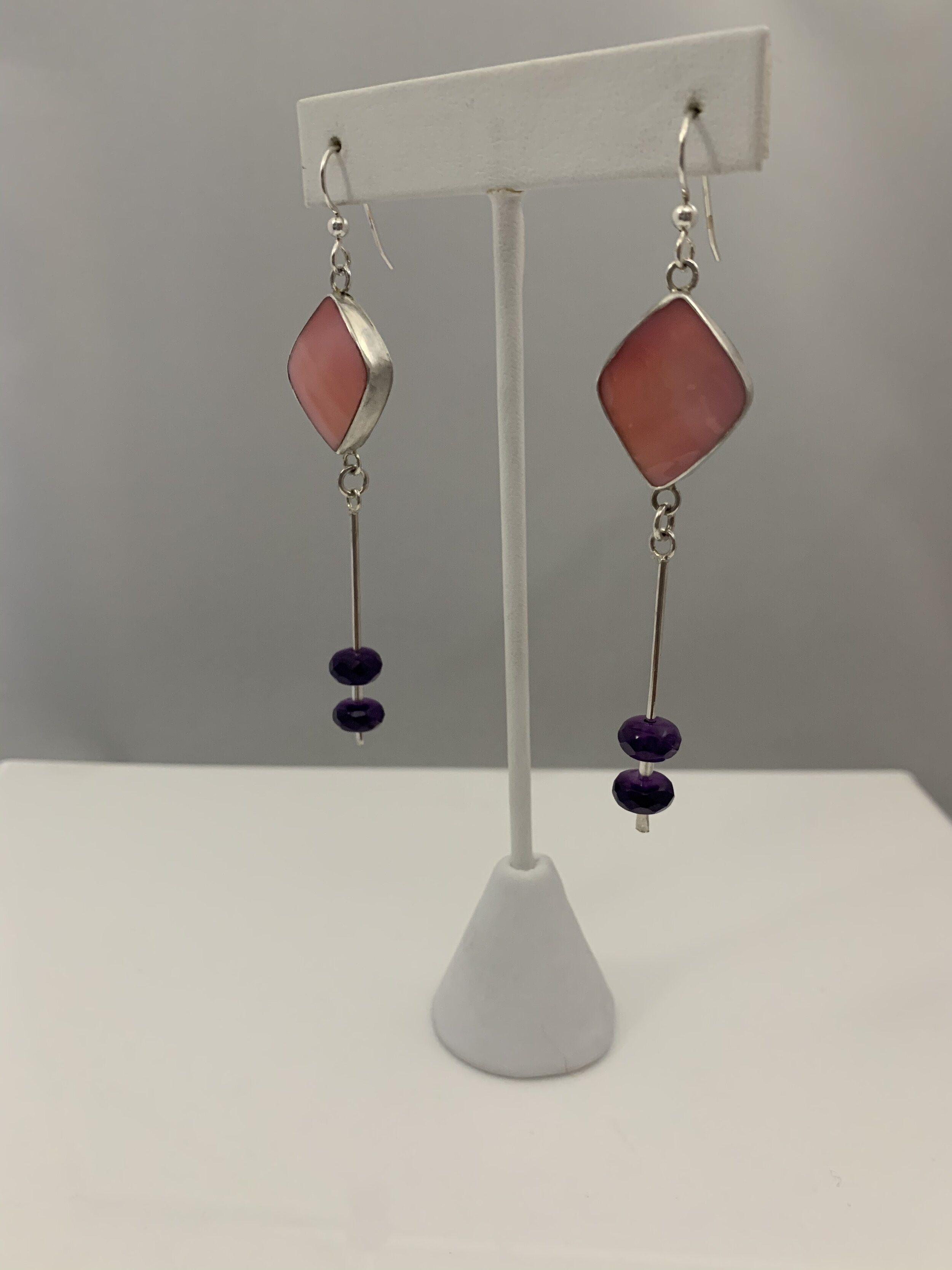 queen conch shell earring 