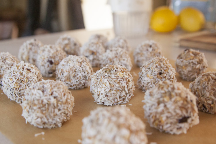 Power Up with these Coconut Powerballs 