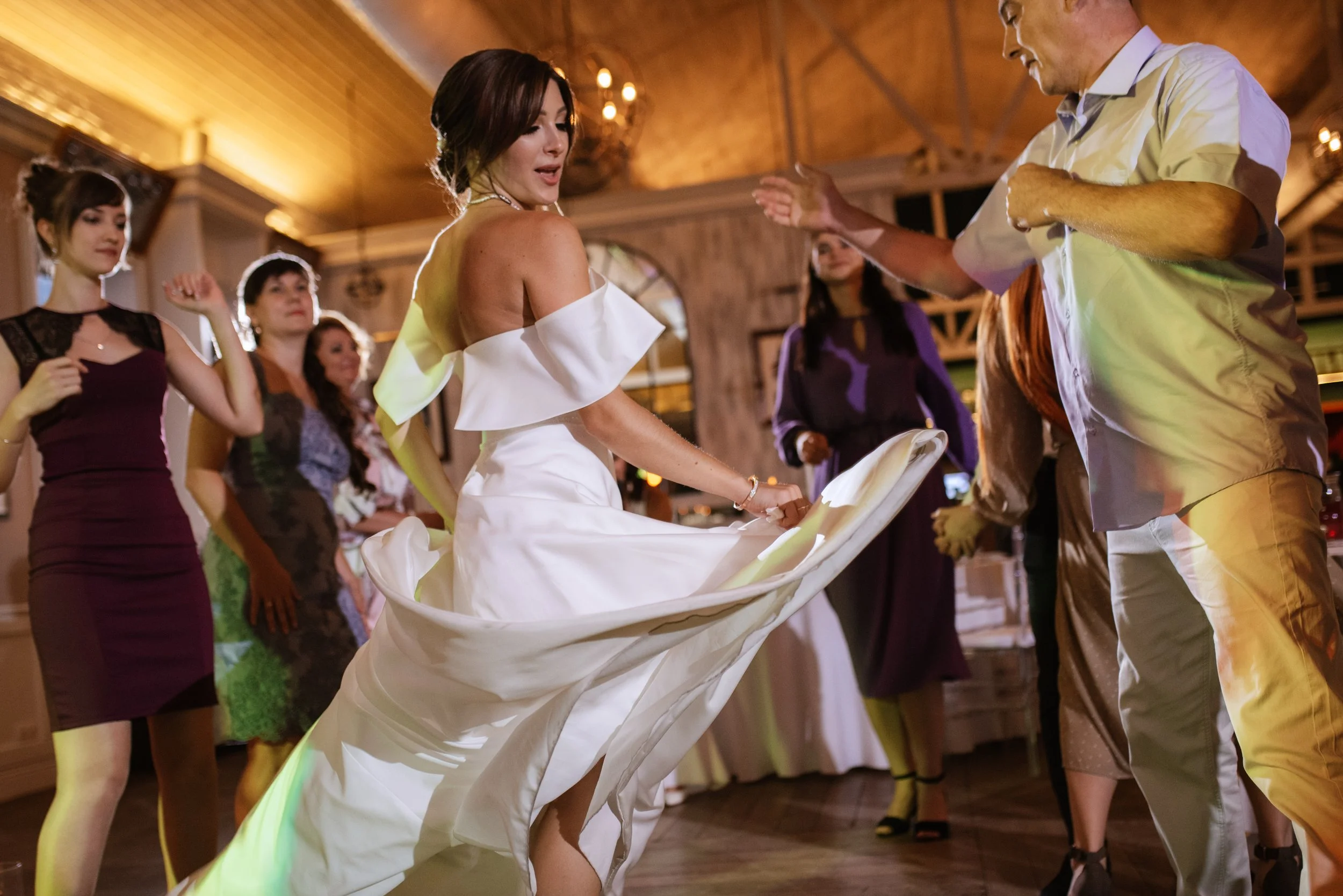 bride-in-a-white-dress-dances-emotionally-2023-11-27-05-24-24-utc.jpg