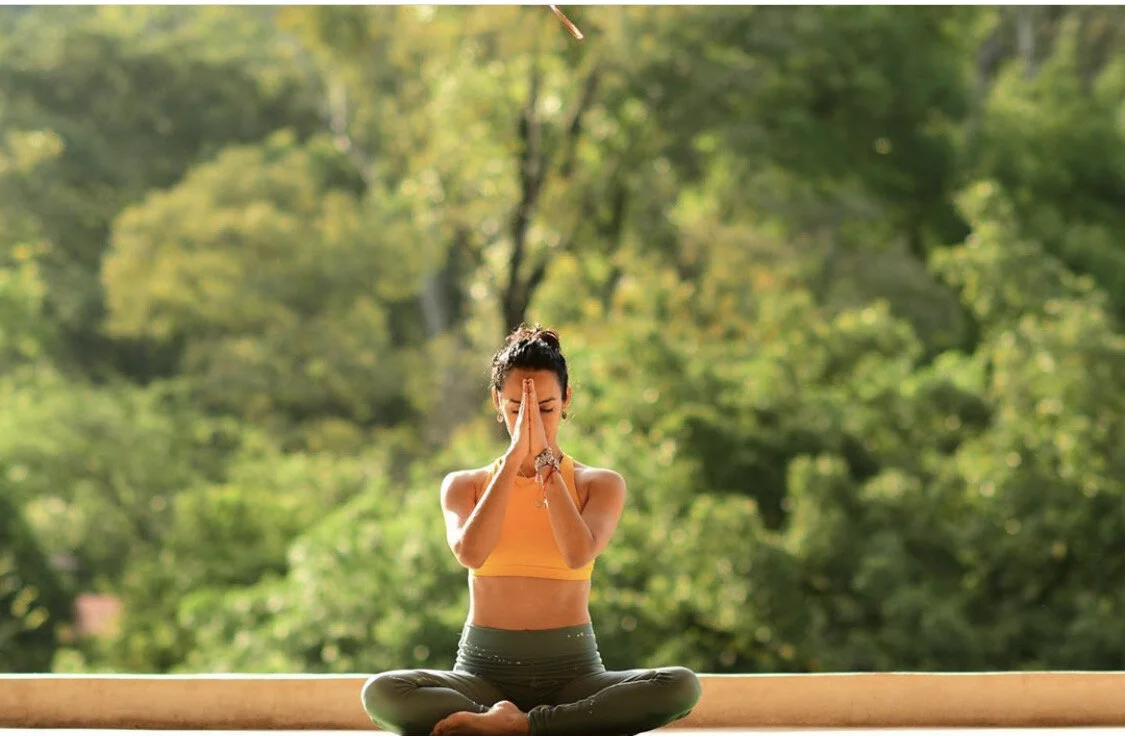 Clase de YOGA SUAVE PARA PRINCIPIANTES *Yoga en español* | Brenda Yoga