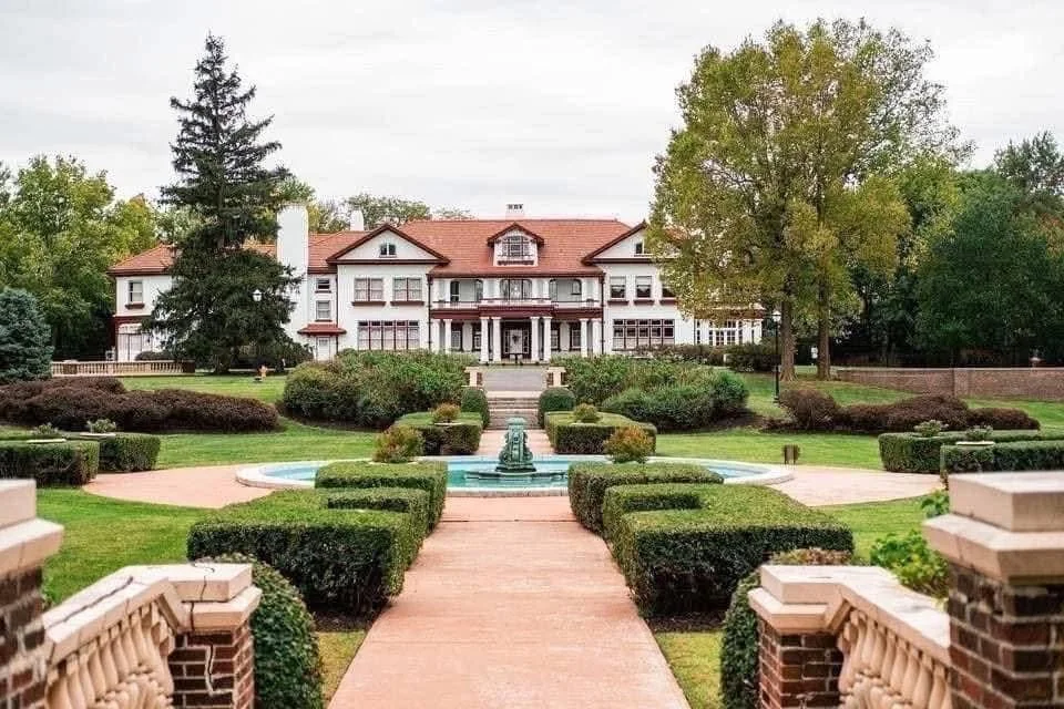 Longview Mansion Sip &amp; Shop 