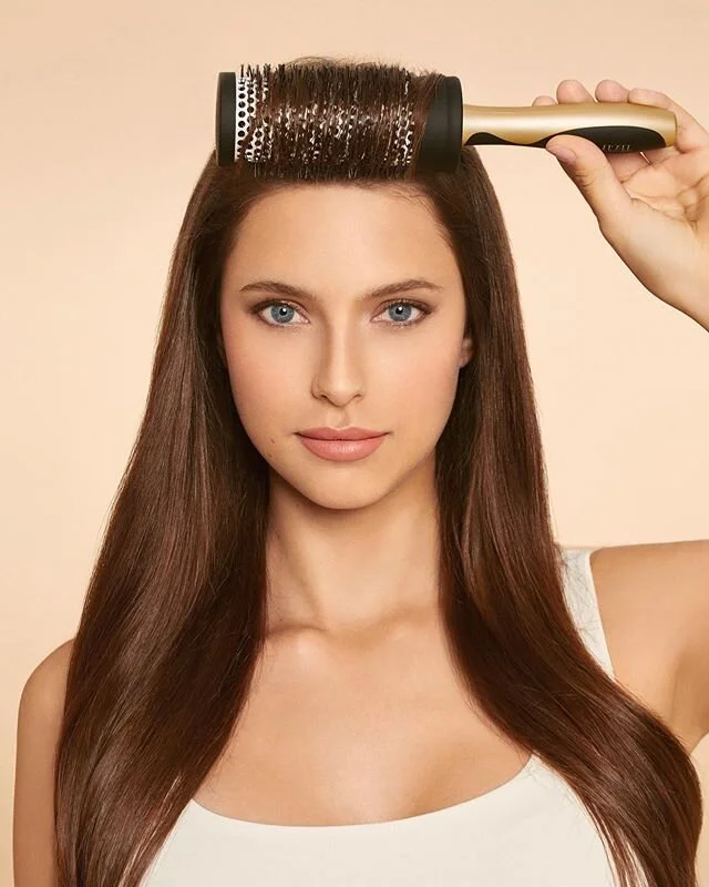 Queen Laura for @avonturkiye 💄
Dear models, as virus continues to spread, almost all agencies are closed now. American and European markets have been hit hard, we really hope that quarantine days off will not last for several months, otherwise this 