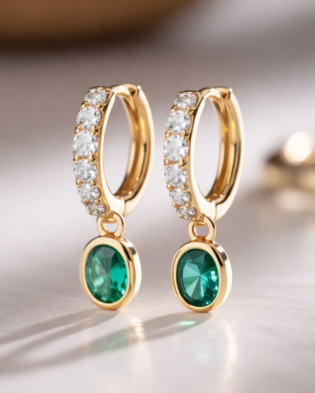 Design study for a pair of emerald earrings.
Exploring proportion, balance, and setting before production.

#DesignStudy #EmeraldEarrings #BespokeJewellery #TheSocietyHK