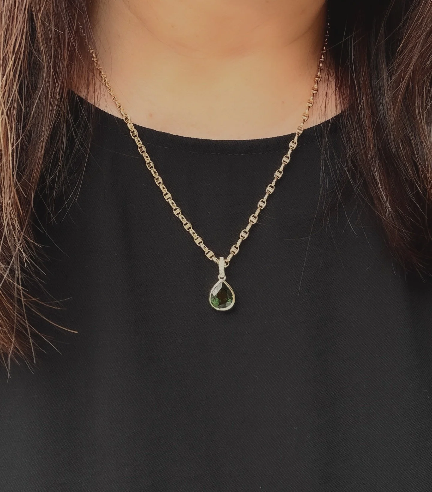 A little more presence than usual.
2.66 ct. chrome diopside, set on an anchor chain.
Green is always a good idea. 💚 #greenstones #chromediopside #anchorchain #makeityours #becauseitspersonal