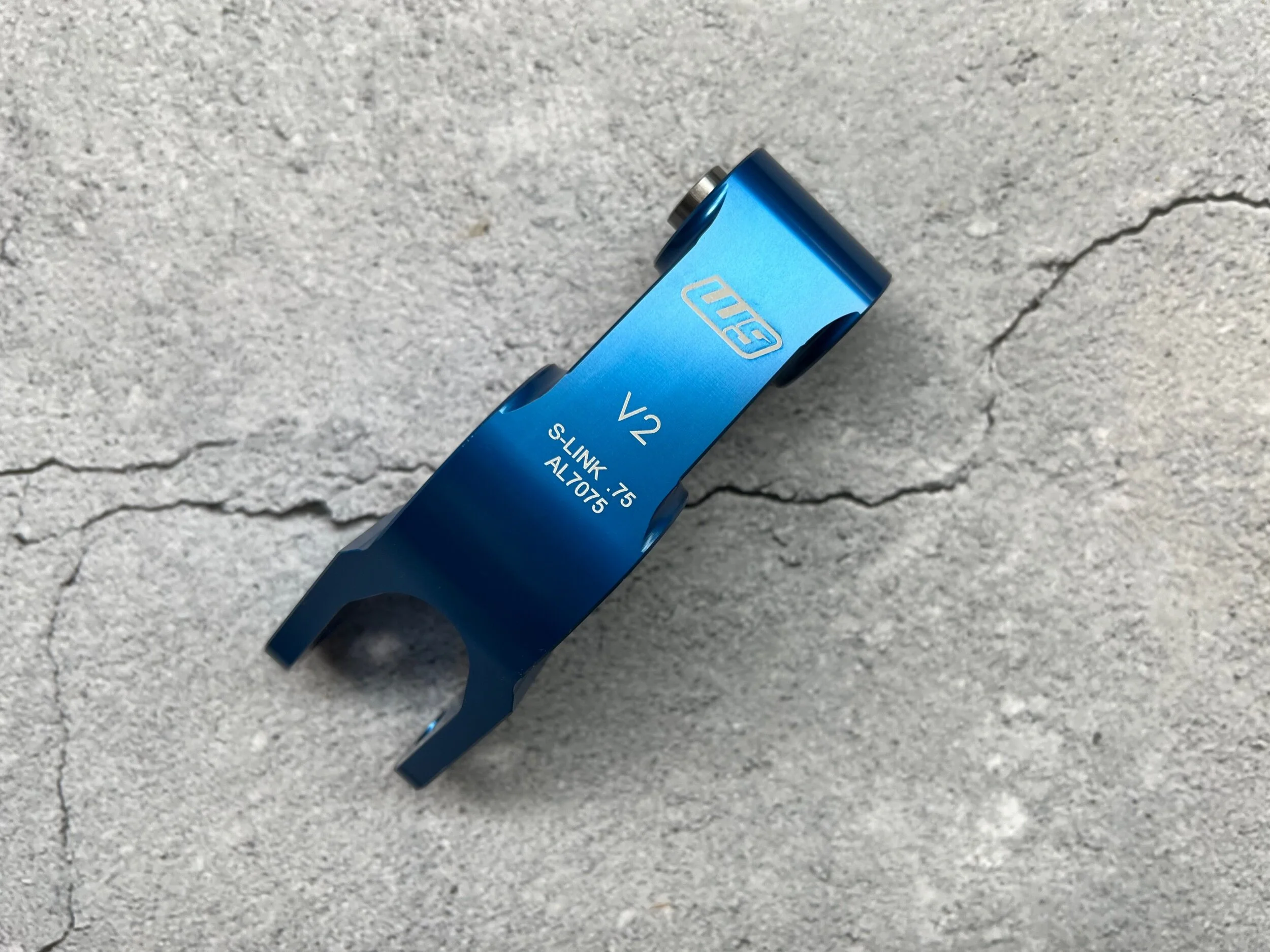 D83A321C-2F49-4C2F-A660-76063D7FA957