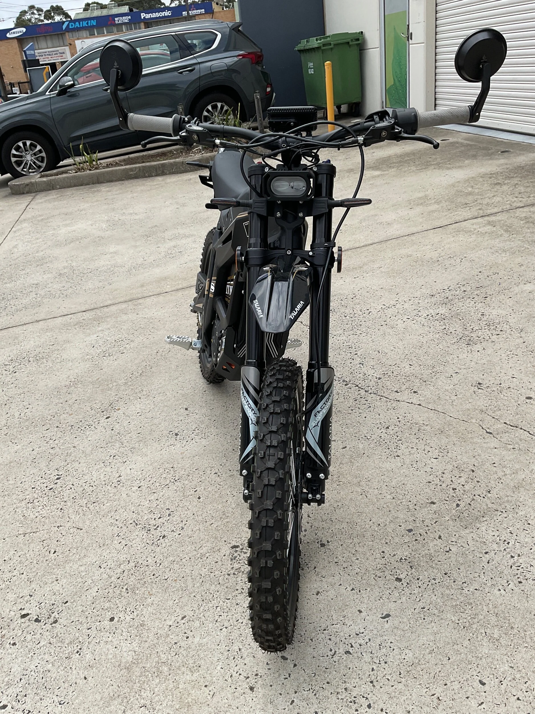 ACFB7DB2-0B97-4B32-B3E4-02B277B5668C