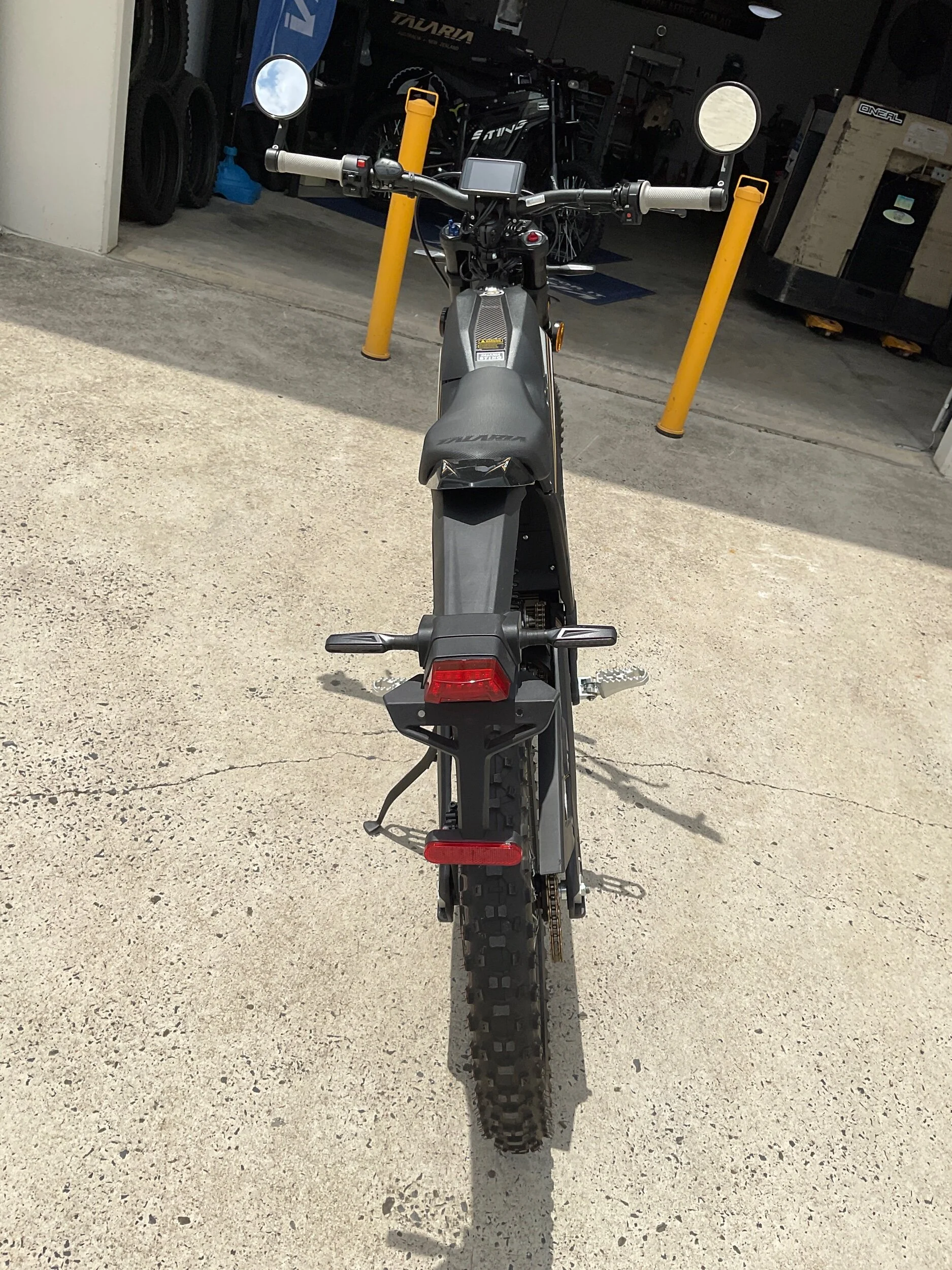 96E1151C-770E-4E4A-9C58-6666354837DA