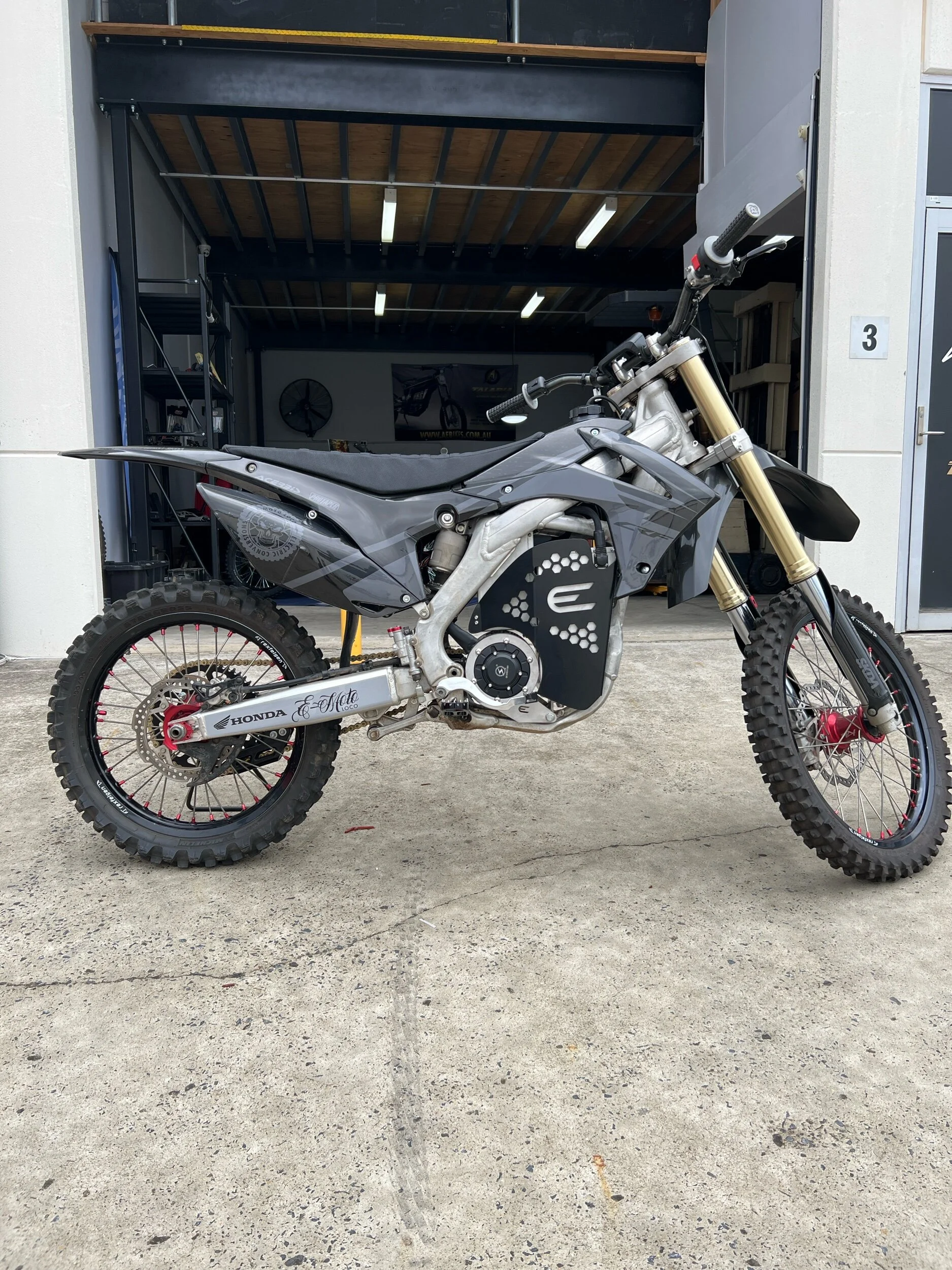 AF00A80D-D7FA-468C-8E10-D29F67B69E55