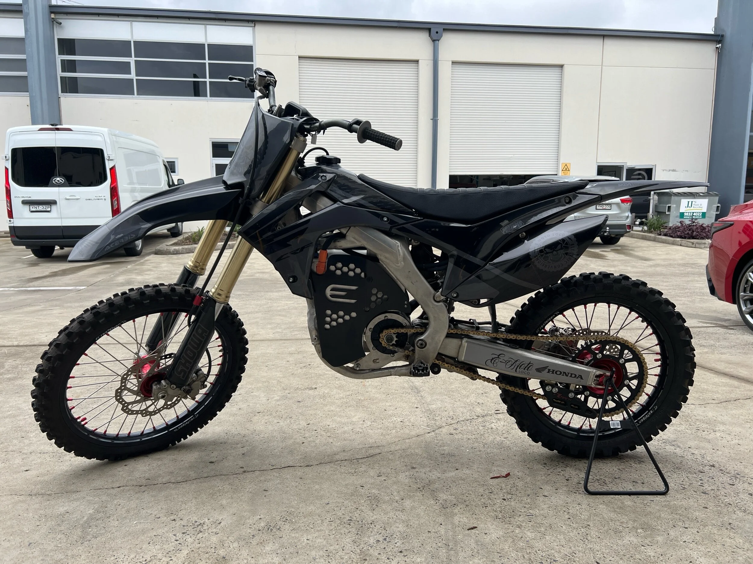 E3488F6E-F033-4268-8D64-7BC9C217573E