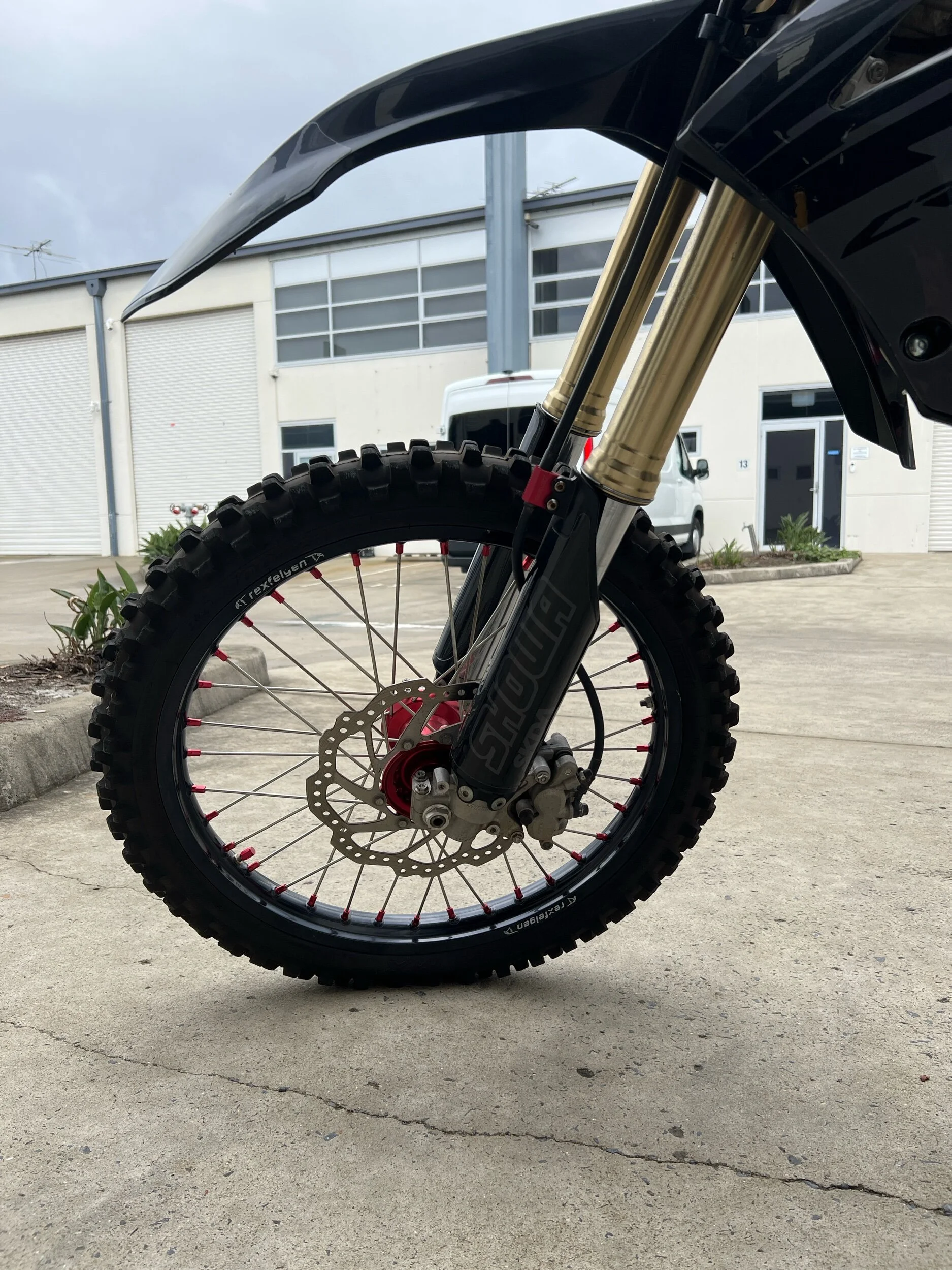 7A1B2C28-112E-4F22-9E33-937B396F7D96