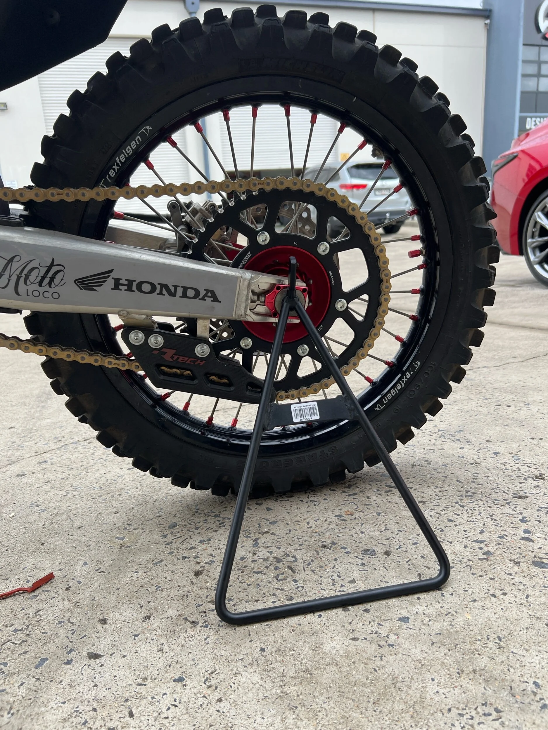 B6D787ED-3786-4B03-9C40-A4B723ACA926