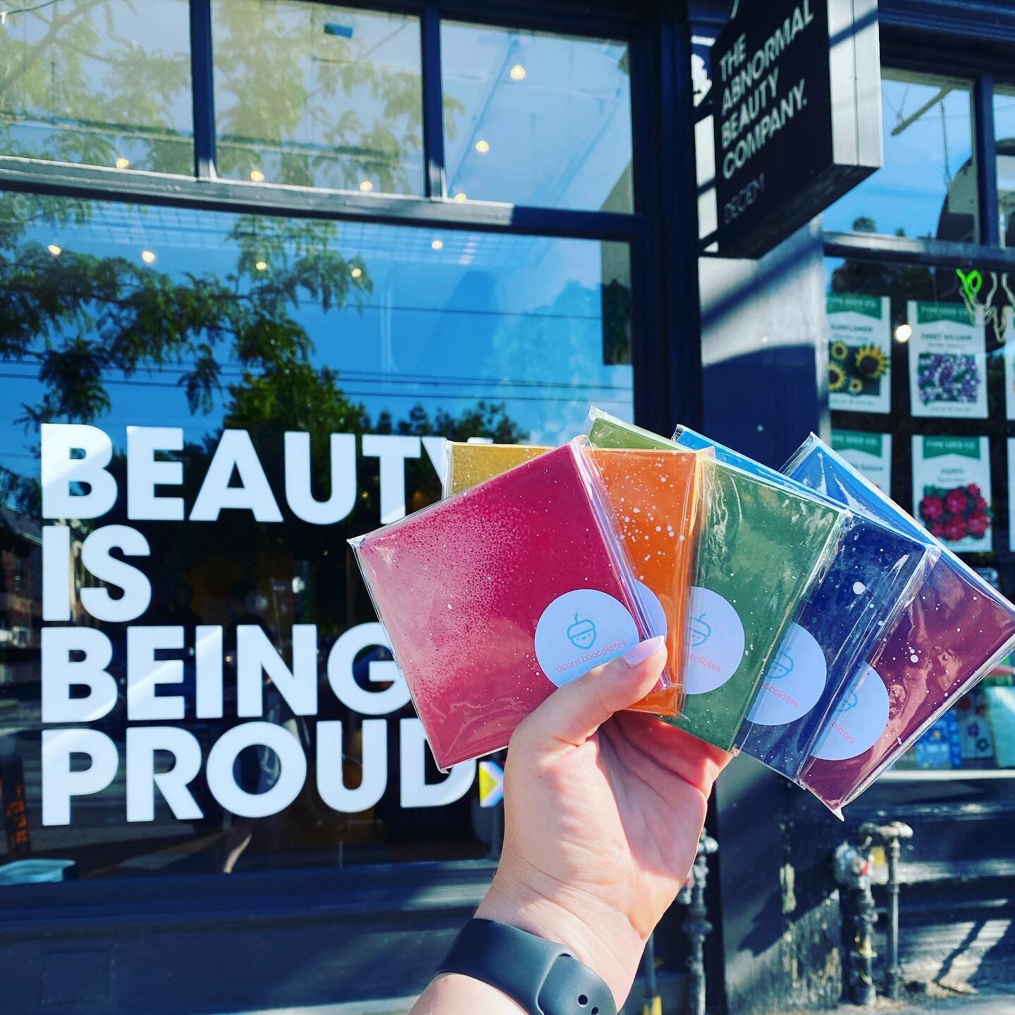 We will be celebrating pride all weekend long @deciem Queen west location! Come buy yourself (and the people in your life you feel proud of) a treat. Catch us there Friday, Saturday and Sunday 🌈🌈🌈 @acornchocolates #chocolate #pride #beautyisbeingp