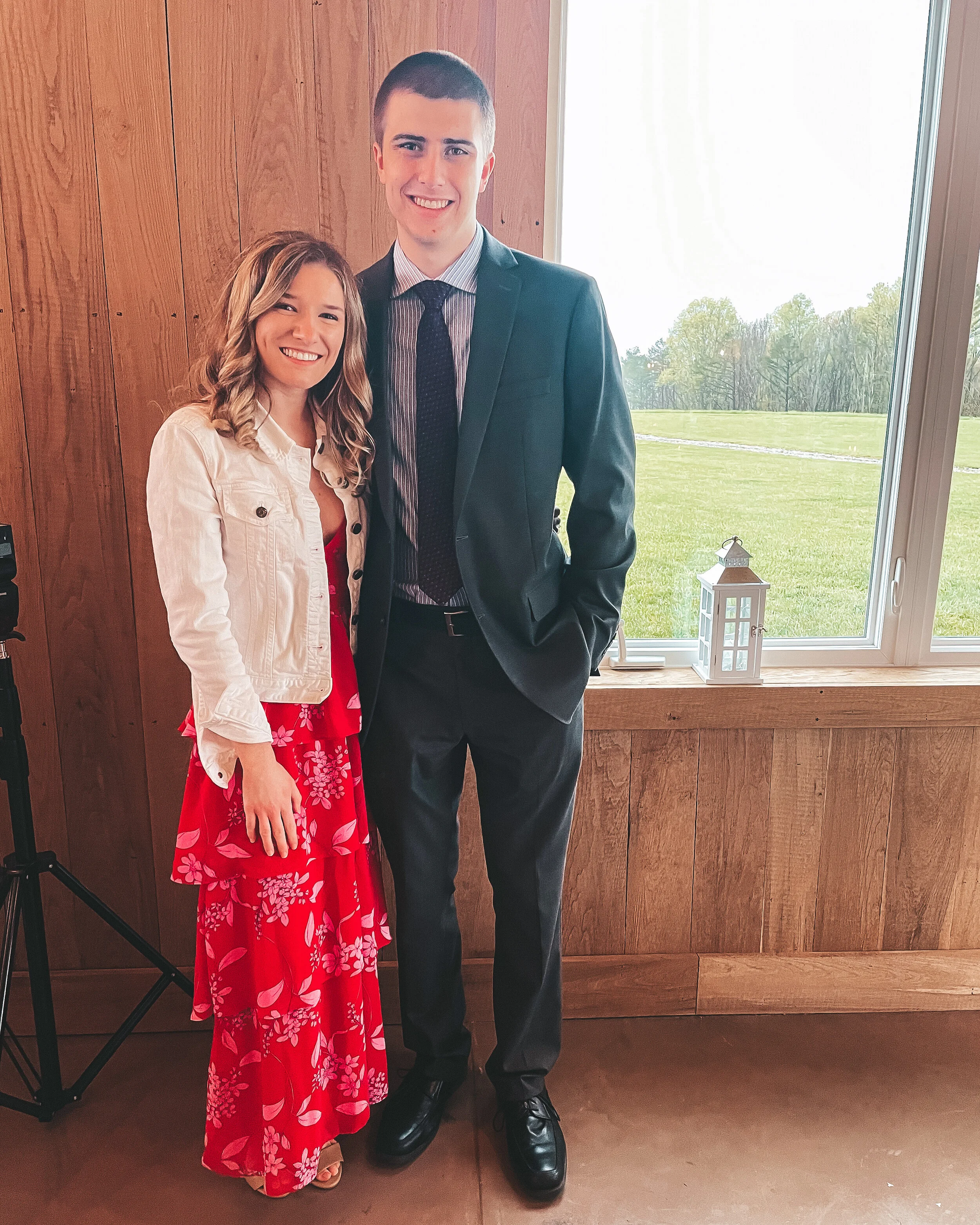 April Wedding Update: Flowers, Bridesmaid Dresses &amp; Honeymoon Planning