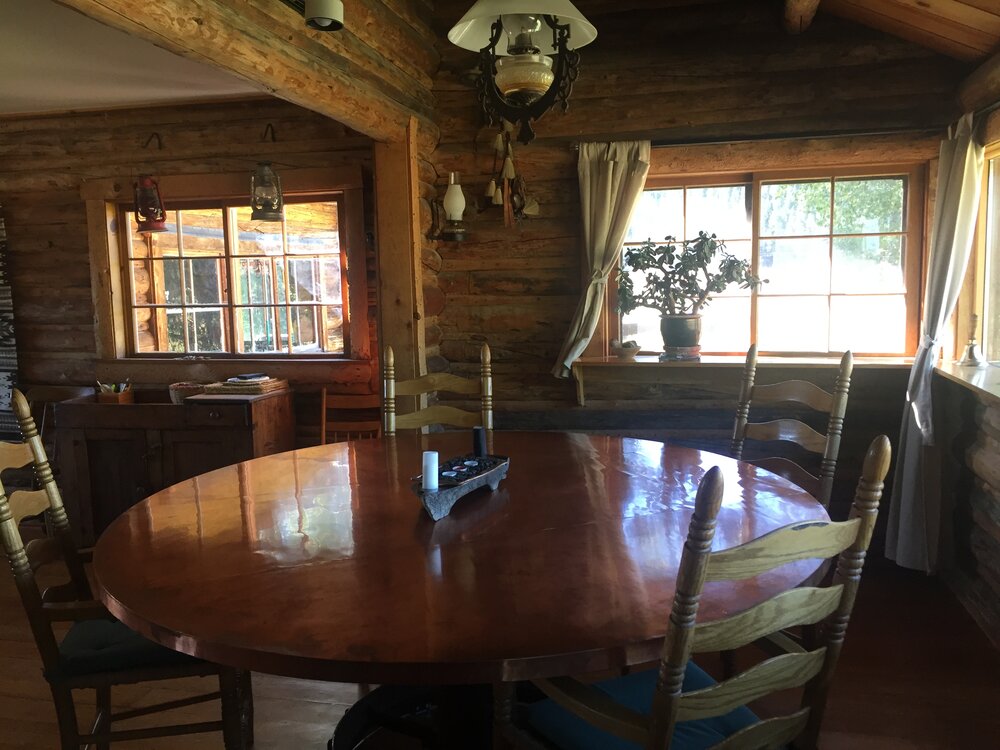 Log Cabin Mcreynolds Blacktail Cabins, Log Cabin Dining Room Chairs