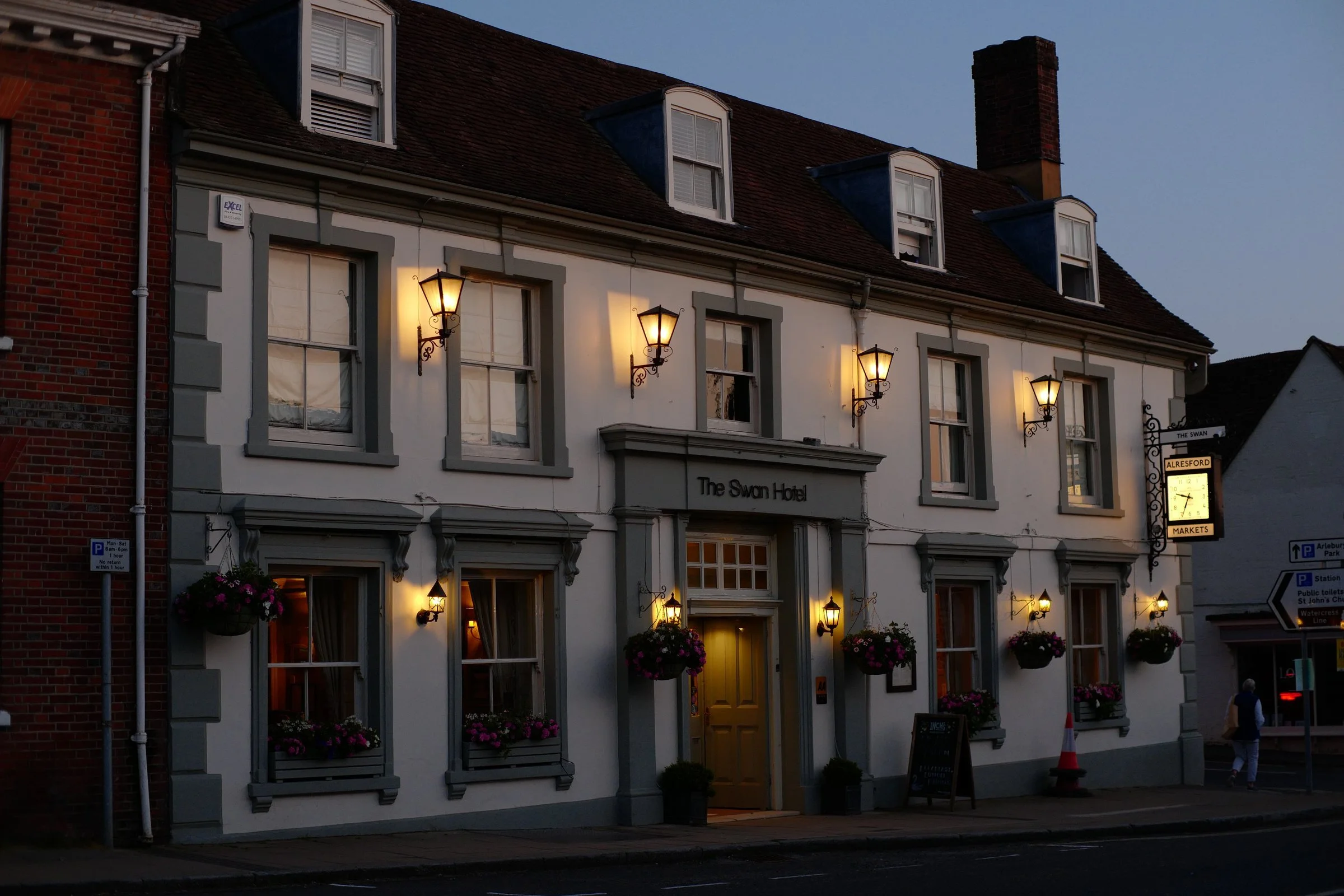 Swan Hotel Alresford England is a beautiful and very old hotel