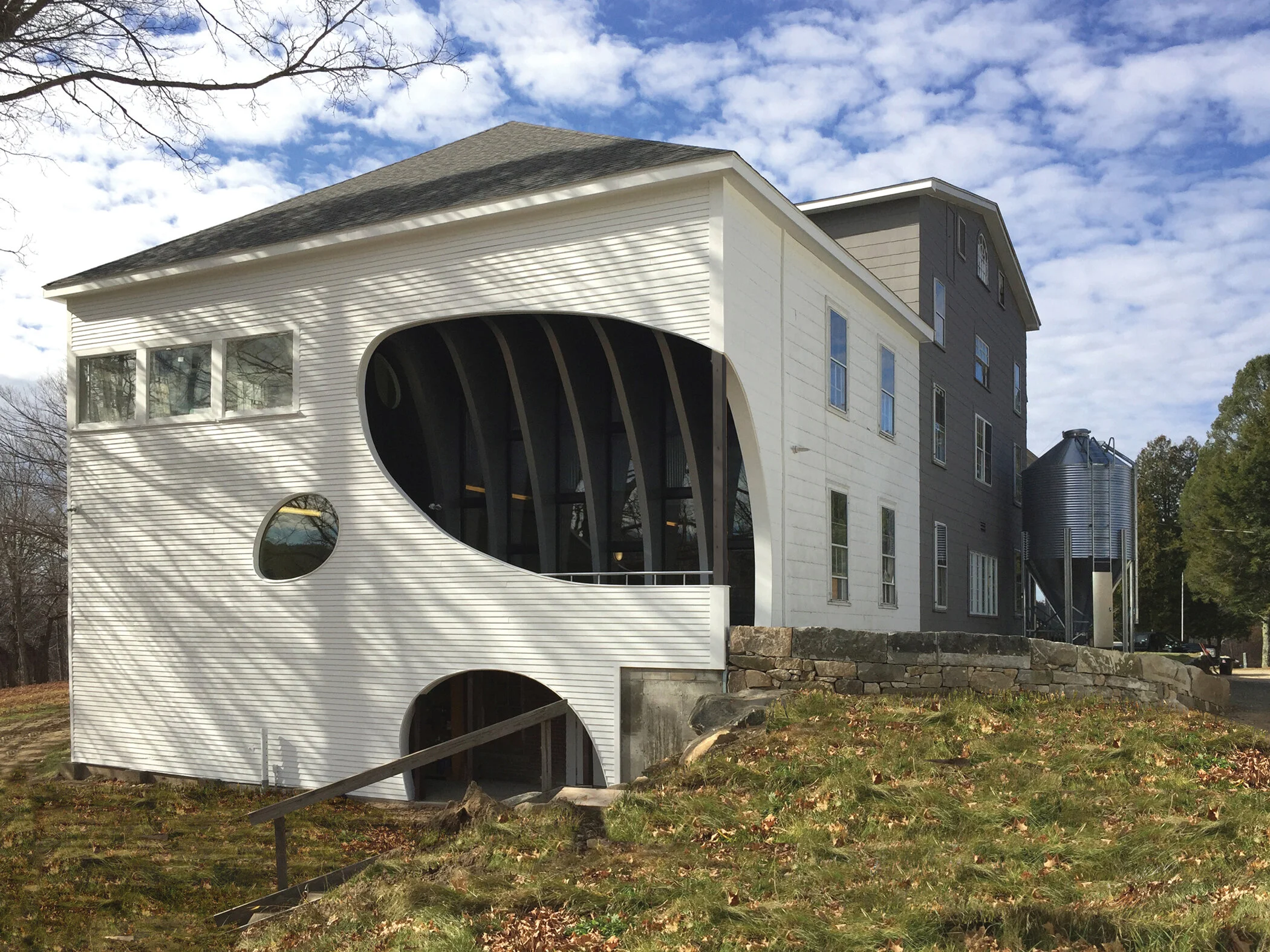Exterior of HCS accessible dining room