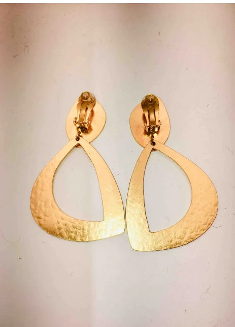 C32545BA-1720-4349-AEBB-30CA1BDE28DC