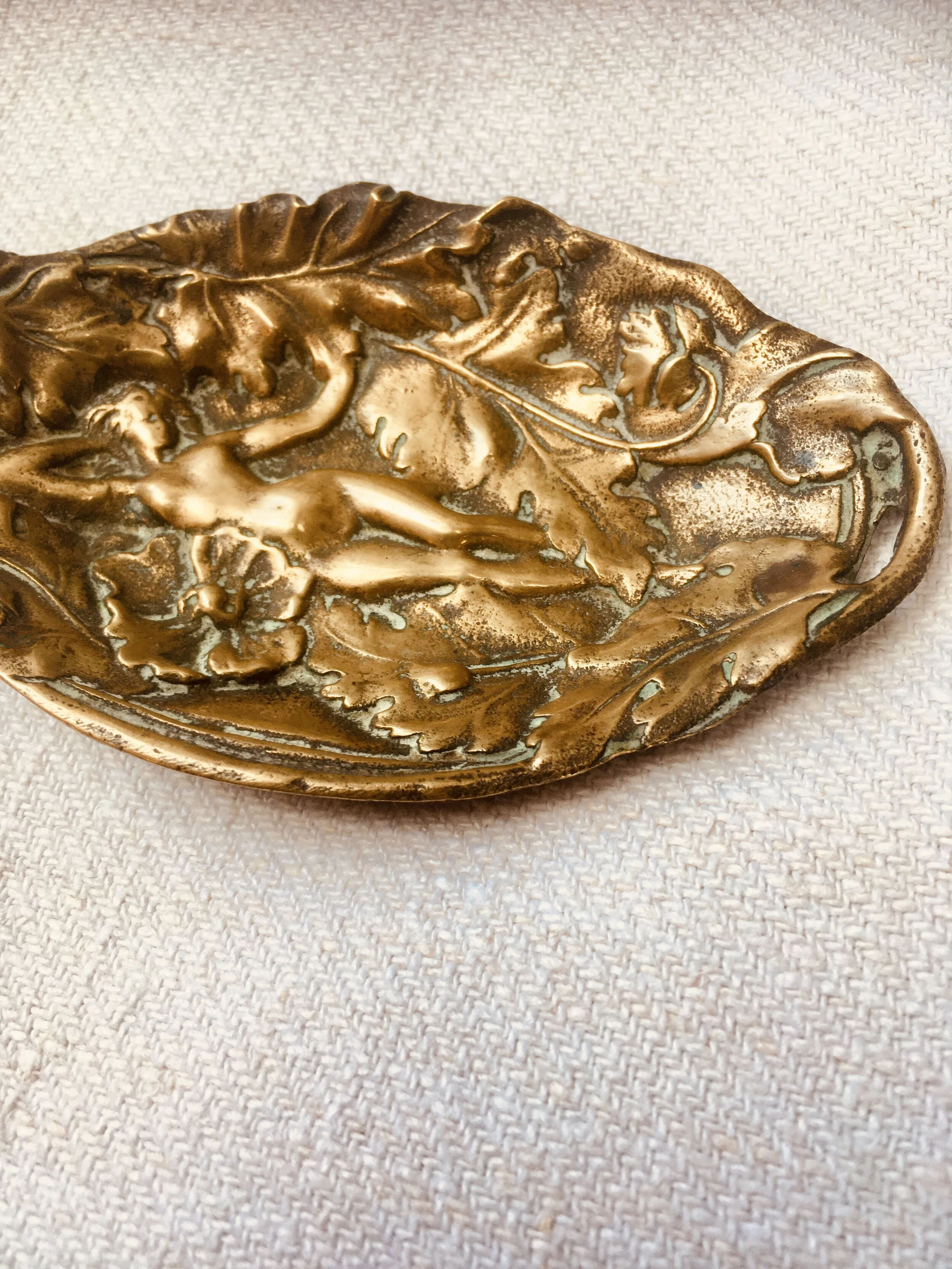 FB41CE03-1617-447F-9A42-E068B8320EB2