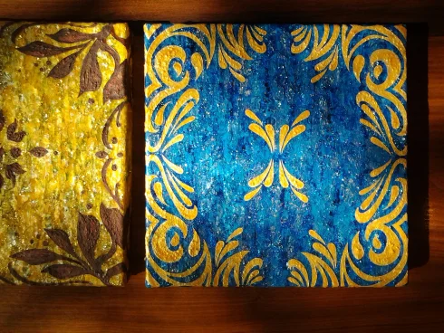 Customized artwork in a board with wooden background