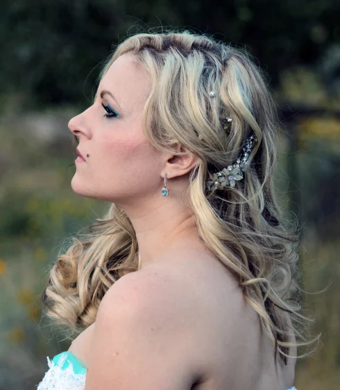 Azure Elizabeth wearing her aquamarine earring